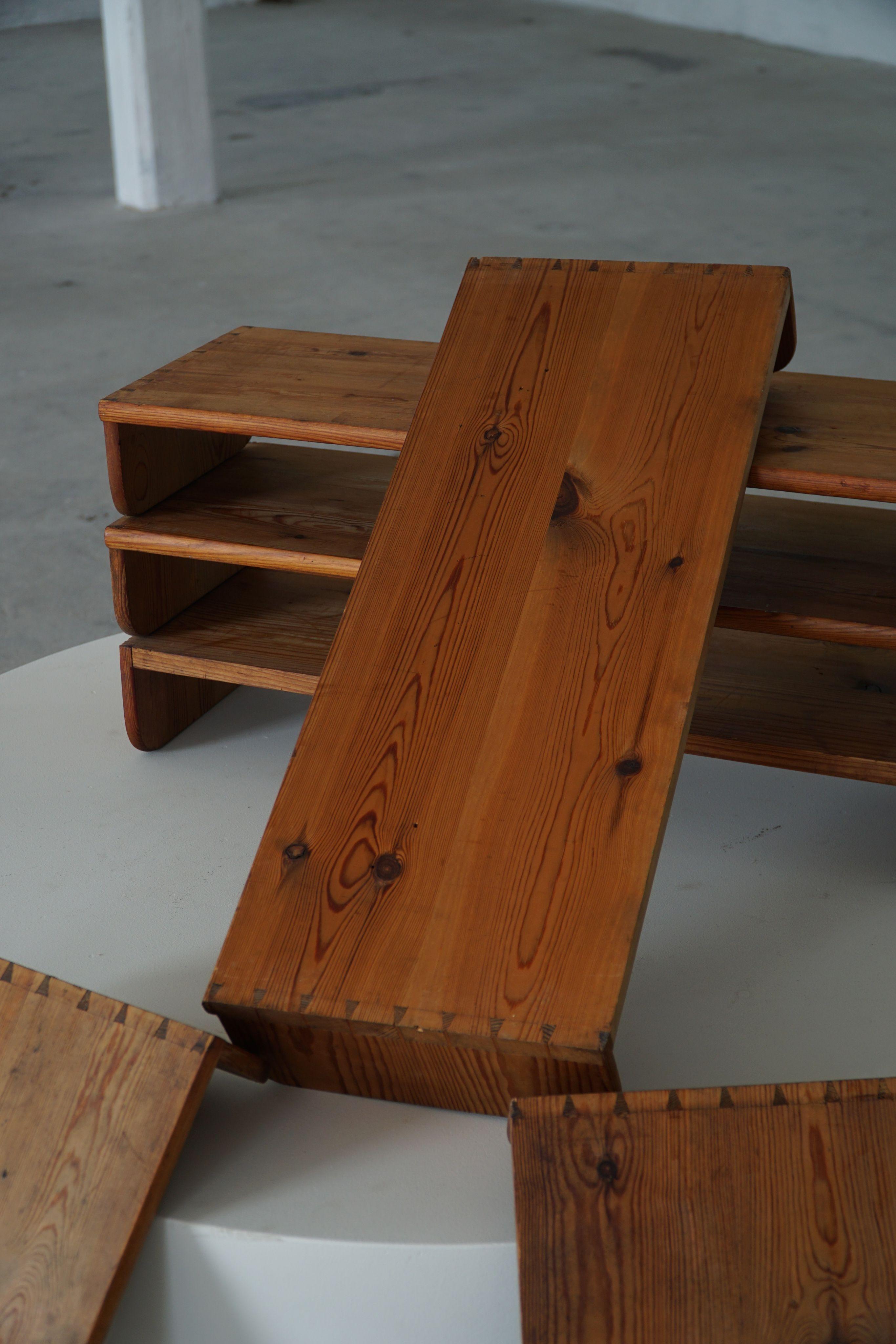 Swedish Modern, Set of 6 Multifunctional Shelves in Pine, Late 19th Century For Sale 7
