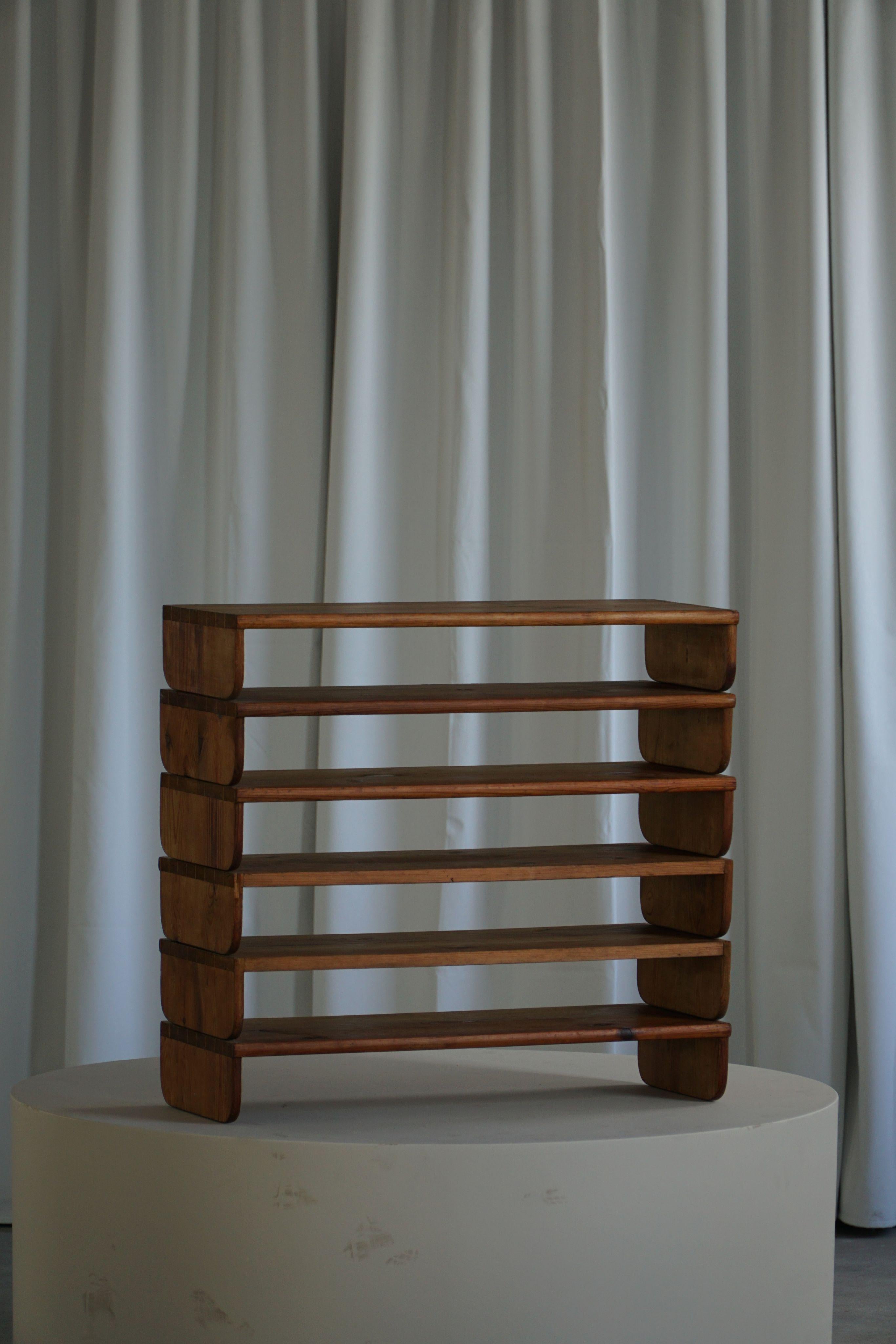 Swedish Modern, Set of 6 Multifunctional Shelves in Pine, Late 19th Century For Sale 10