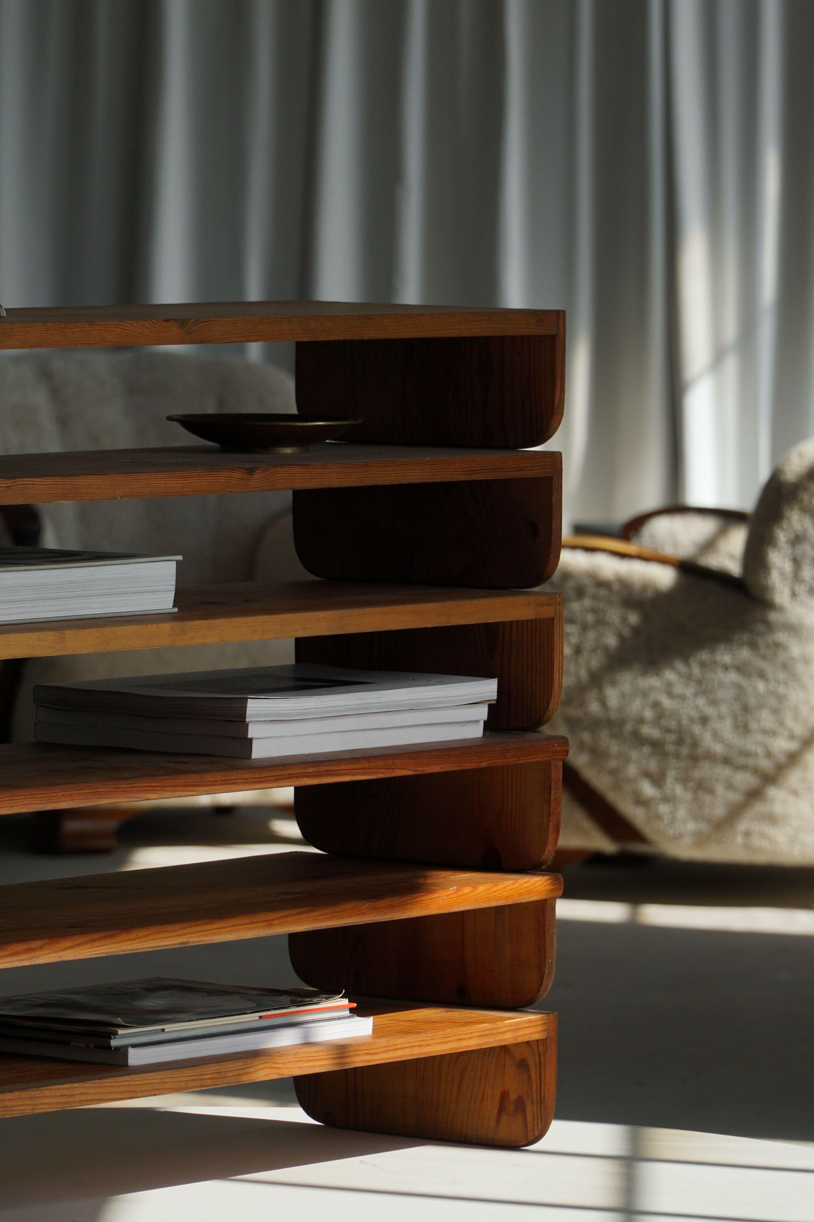 Swedish Modern, Set of 6 Multifunctional Shelves in Pine, Late 19th Century For Sale 1