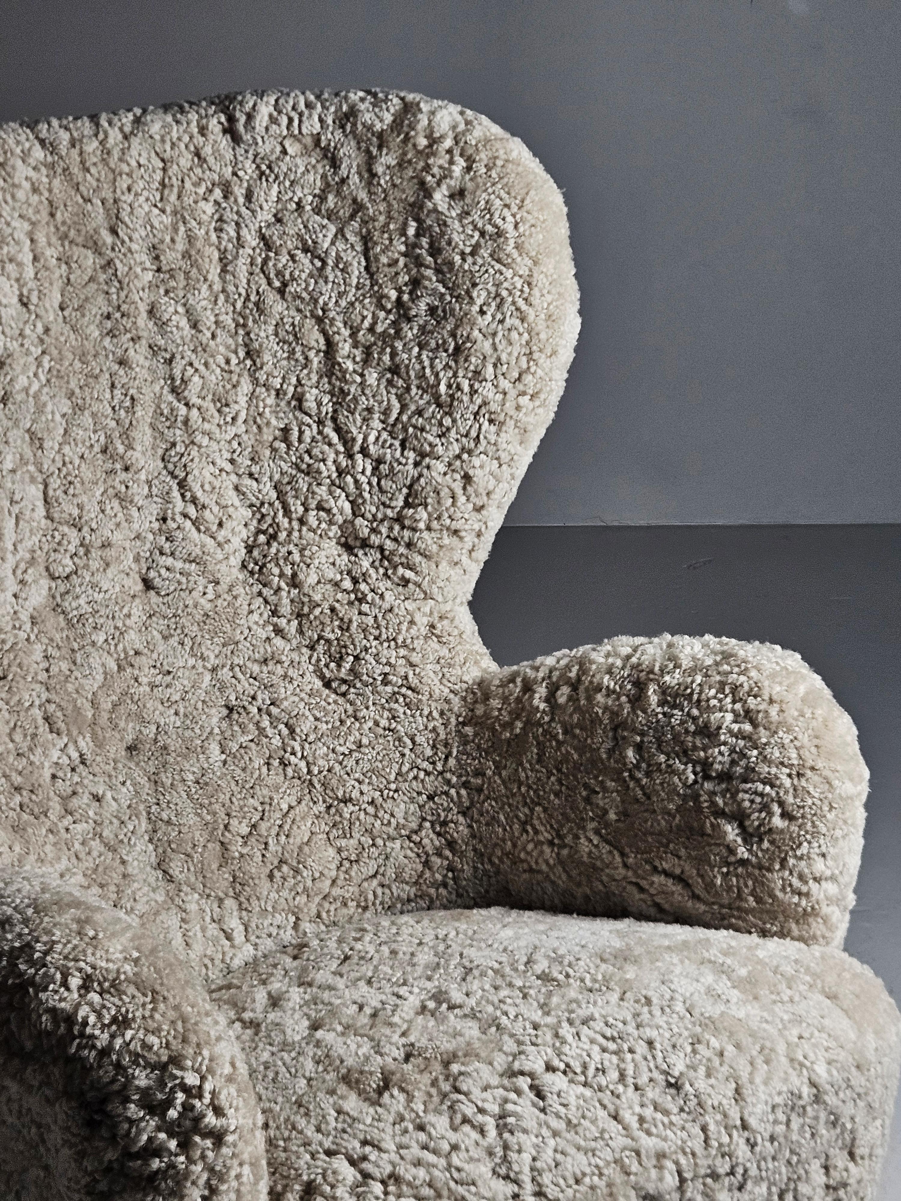 Sheepskin Swedish modern sheepskin easy chair in the style of Otto Schulz, 1950s