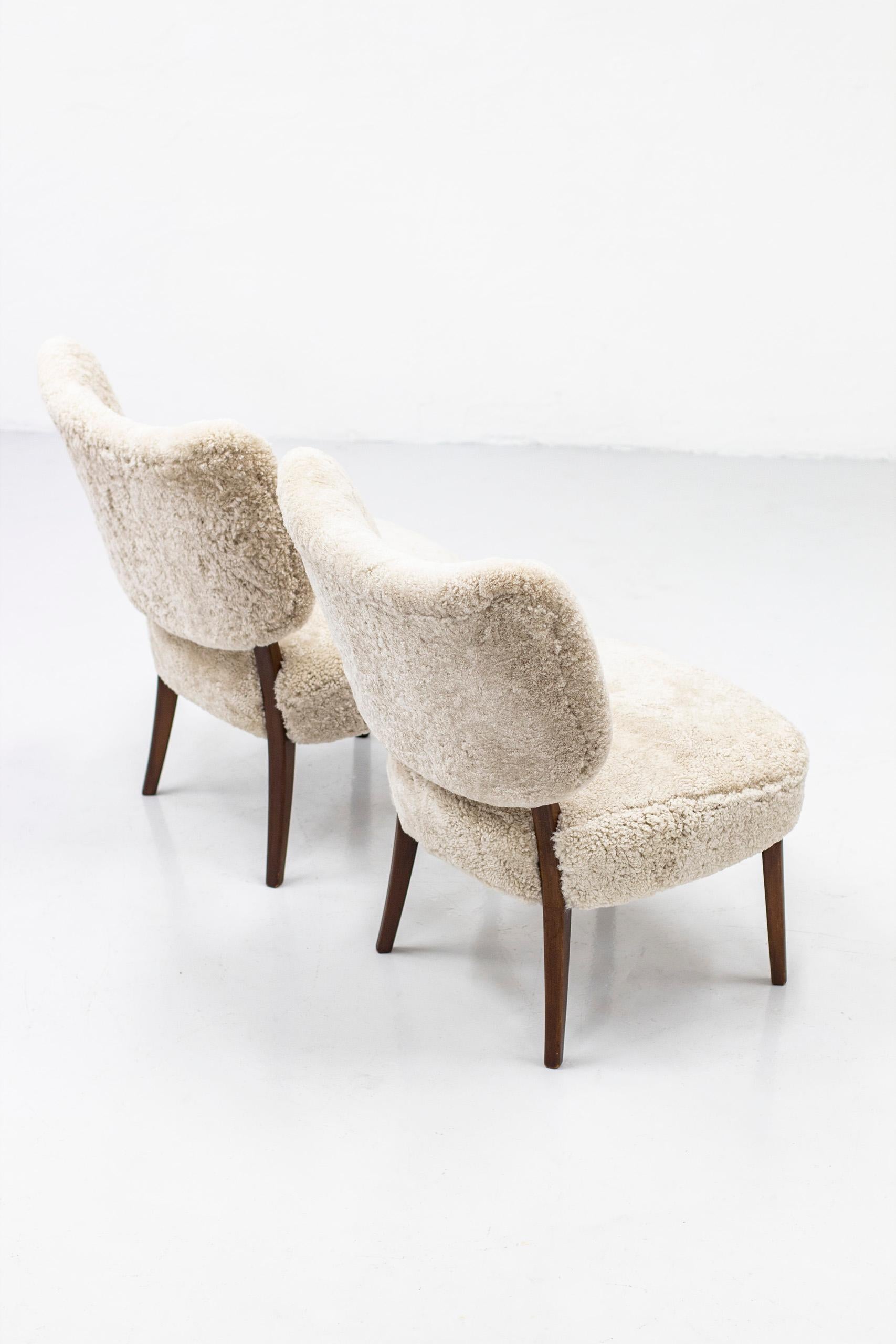 Scandinavian Modern Swedish Modern Sheepskin Lounge Chairs in the Style of Otto Schulz