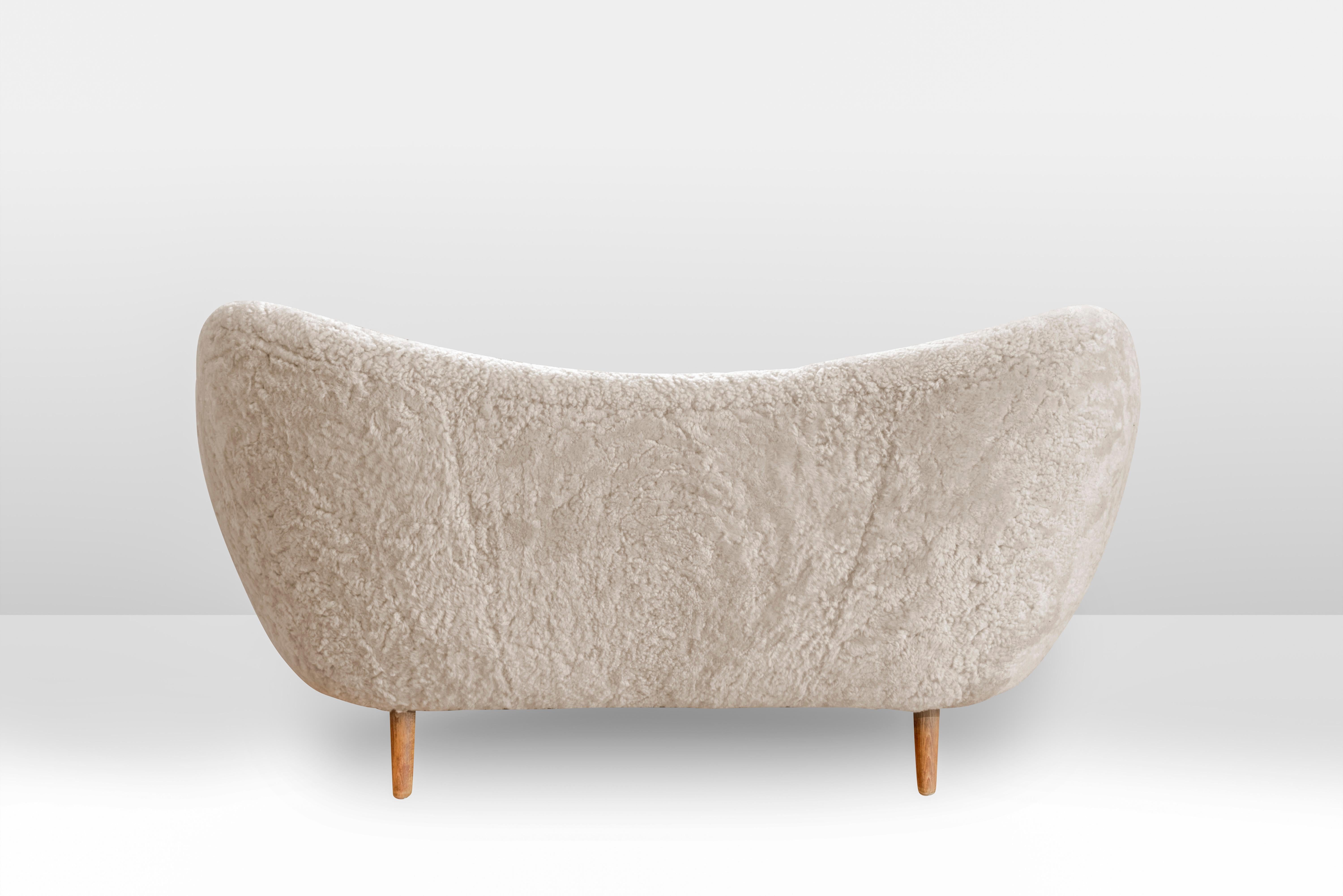 Swedish Modern Sheepskin sofa, 1946 For Sale 2