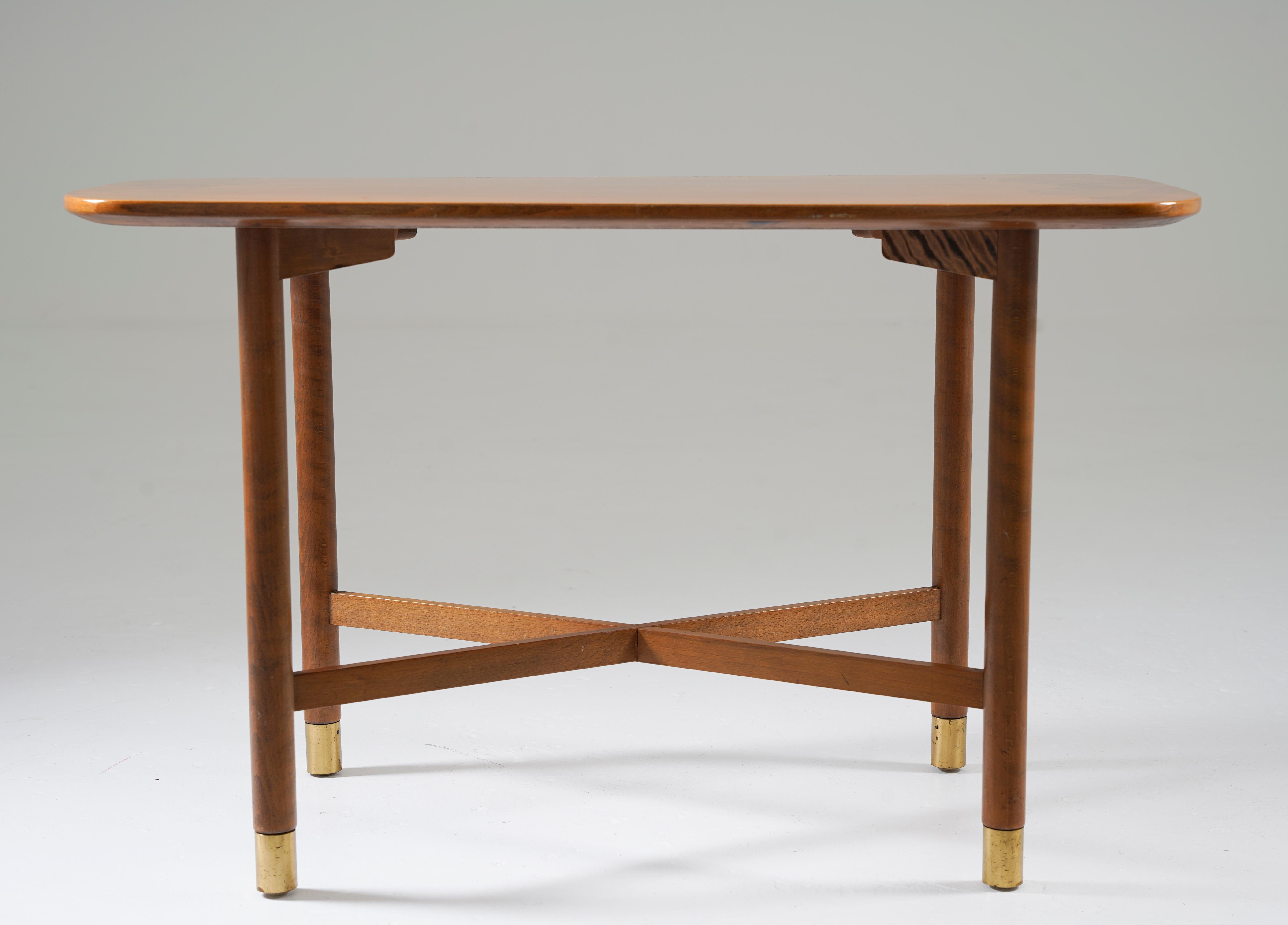 Mid-Century Modern Swedish Modern Side Table, 1940s For Sale
