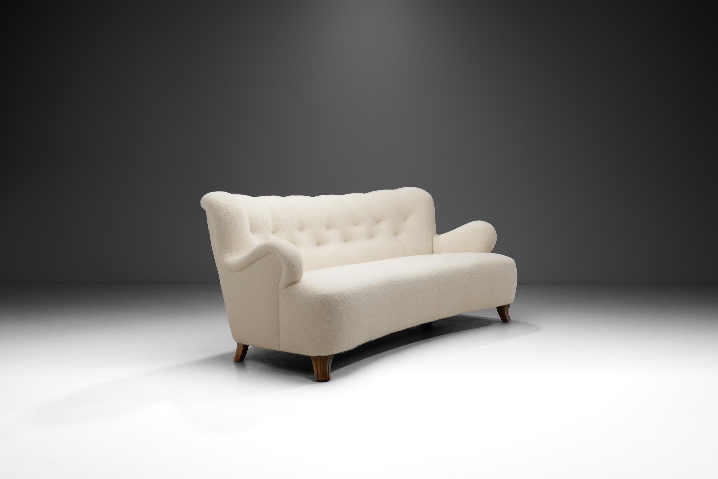 Mid-20th Century Swedish Modern Sofa, Sweden 1940s For Sale