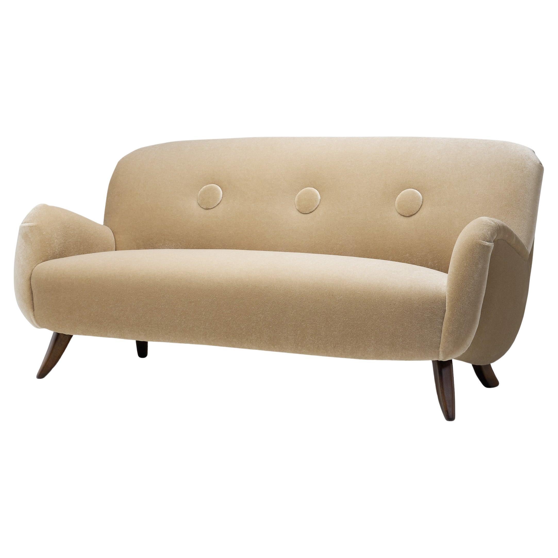 Schwedisches modernes Sofa mit Beinen aus Kirschbaumholz, Schweden 1950er Jahre