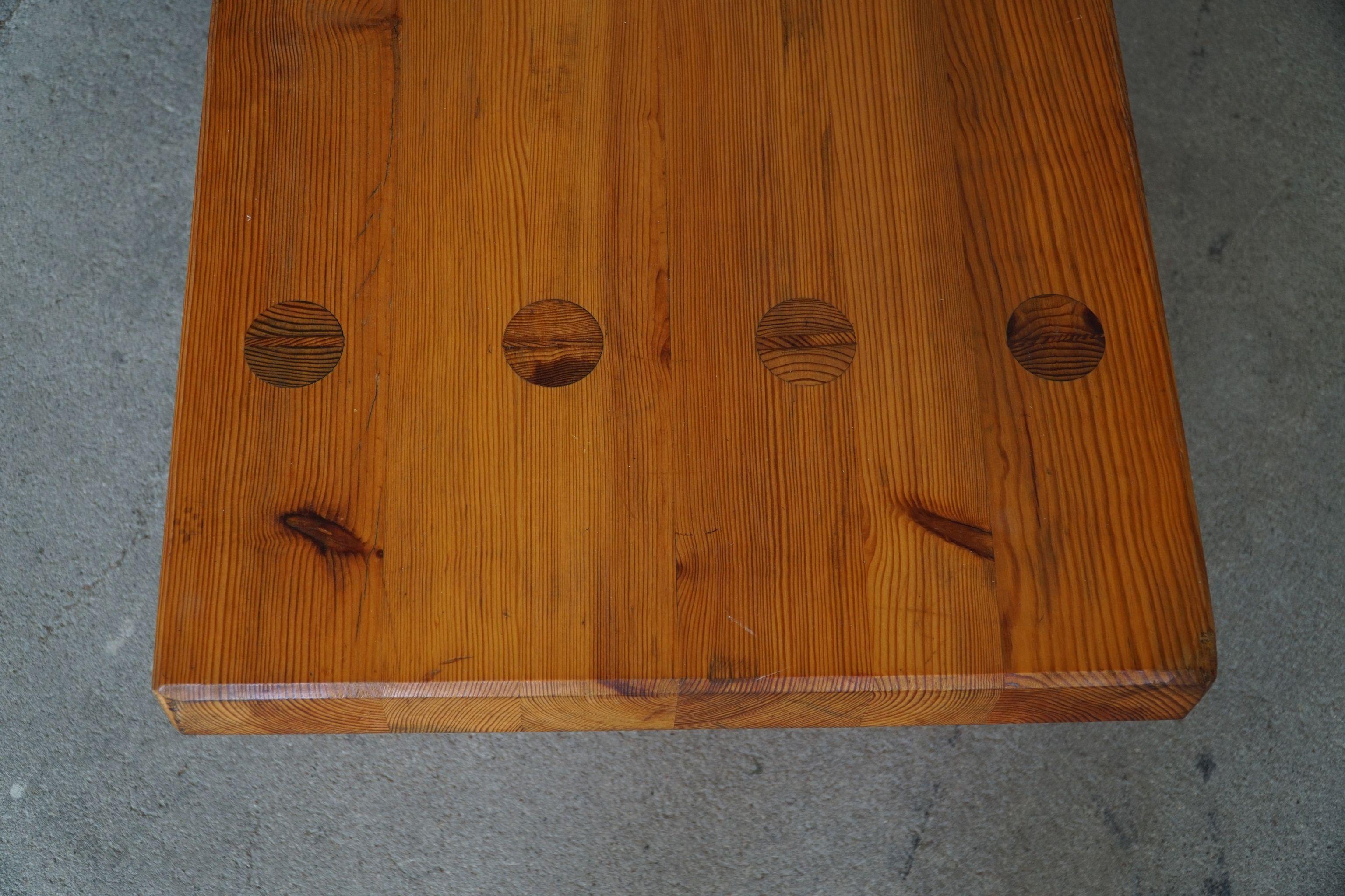 Table basse carrée moderne suédoise en pin massif de Sven Larsson, Brutalist, 1970 Bon état - En vente à Odense, DK