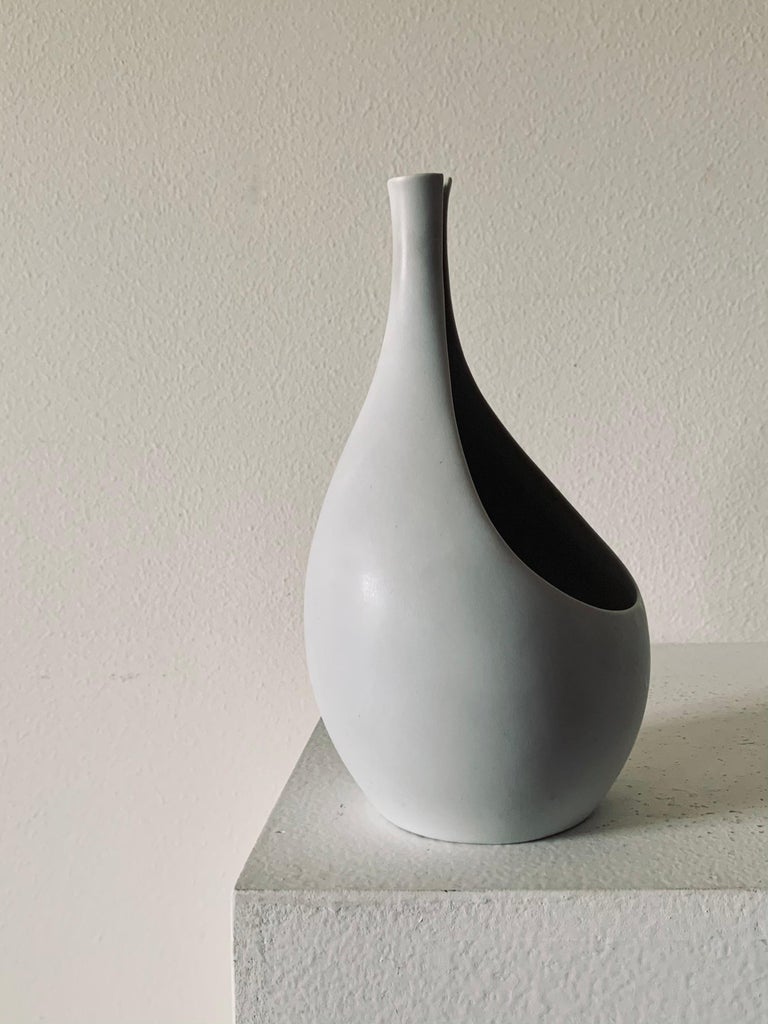 Swedish Modern Stoneware Pungo Vase and Veckla Bowl by Stig Lindberg