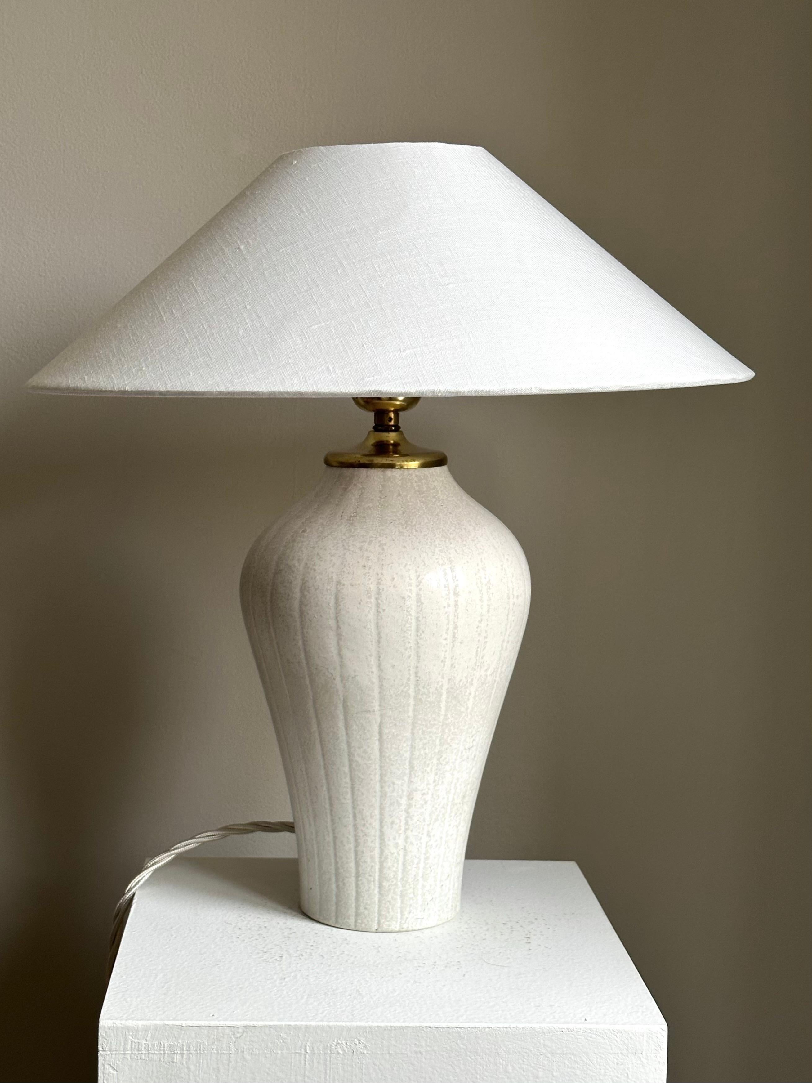 Swedish Modern Stoneware Table Lamp designed by Gunnar Nylund, Rörstrand, 1940s 5
