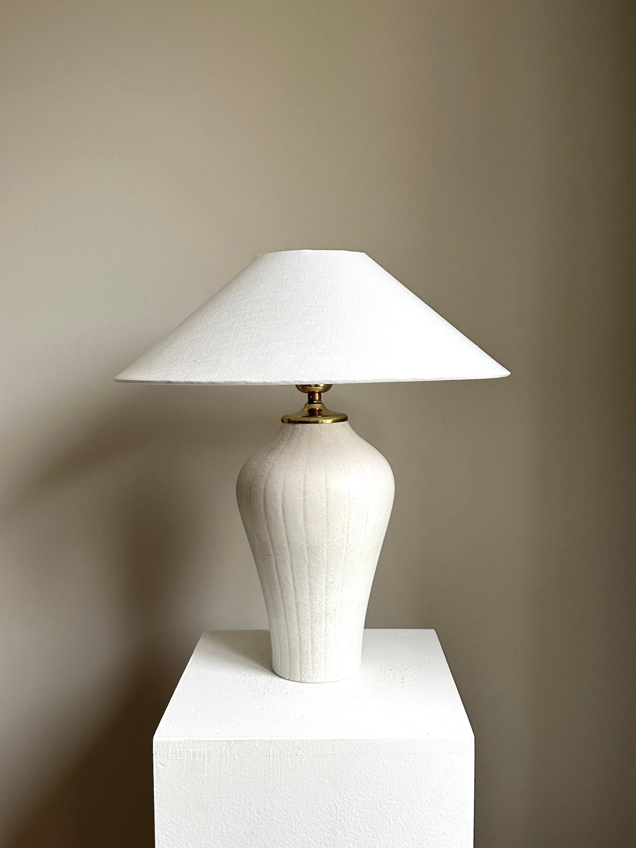 Scandinavian Modern Swedish Modern Stoneware Table Lamp designed by Gunnar Nylund, Rörstrand, 1940s