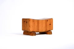 Swedish modern stool in solide pin, circa 1950.