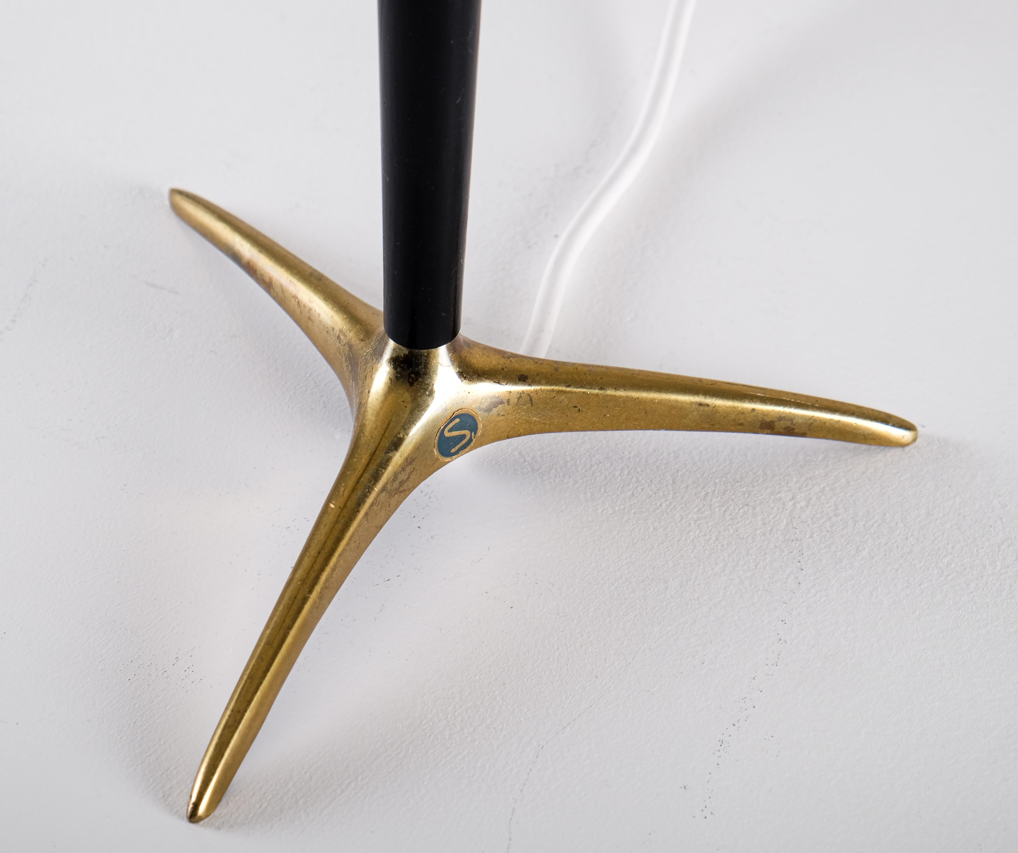 Lampe de table moderne suédoise, années 1950 Bon état - En vente à Stockholm, SE