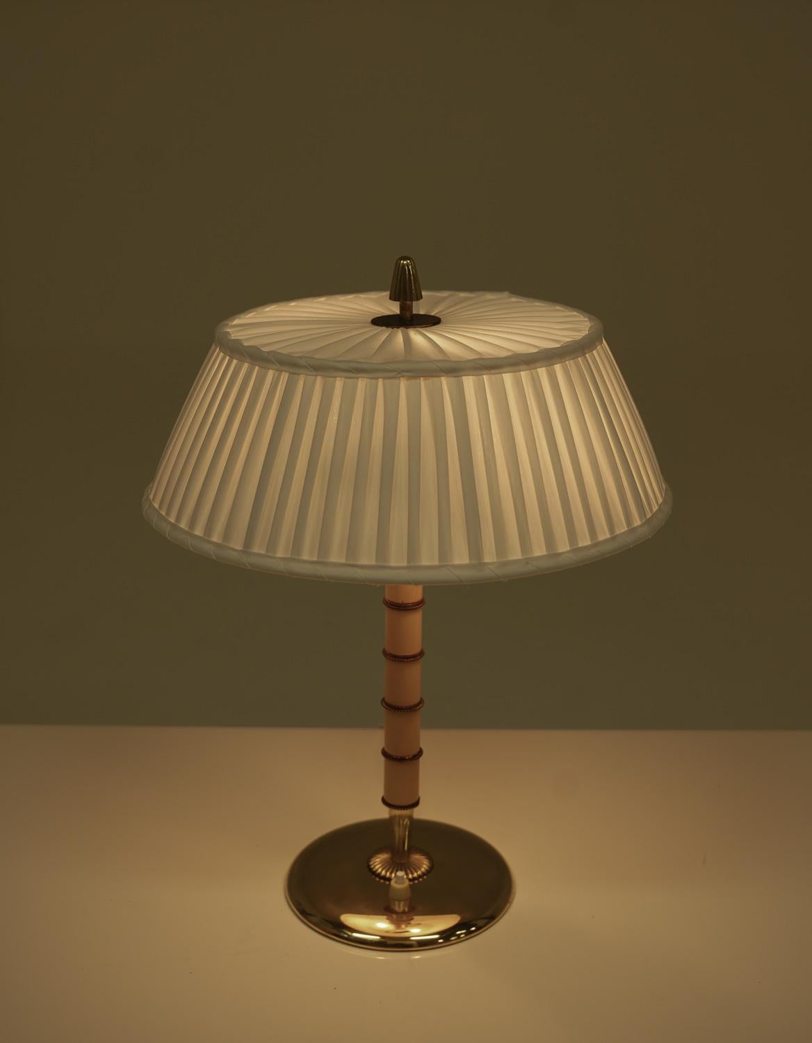 Swedish Modern Table Lamp by Bertil Brisborg for Nordiska Kompaniet For Sale 2