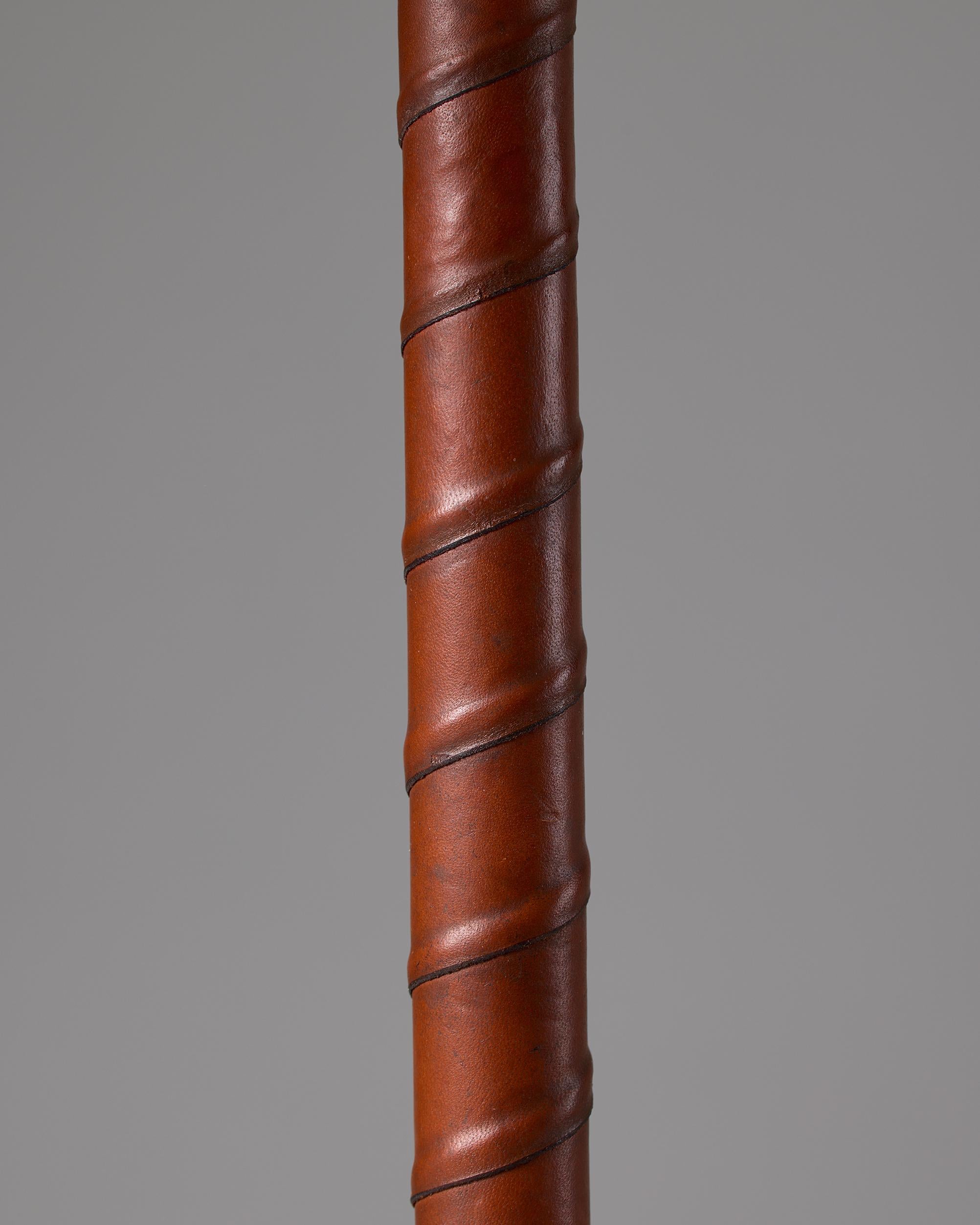 Laiton Lampe de table suédoise The Modernity d'Einar Bäckström en laiton, métal sarcelle et cuir en vente