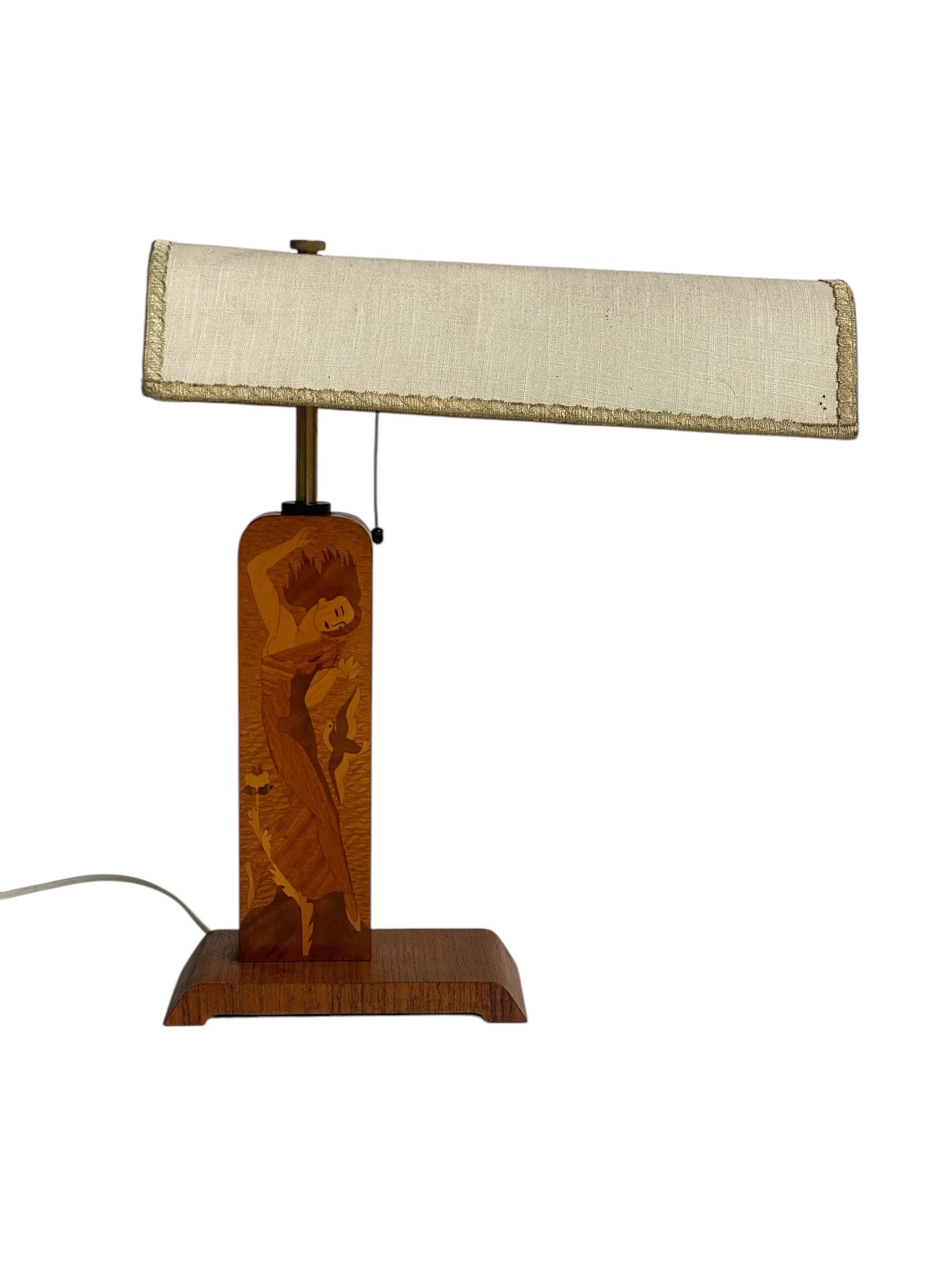 Scandinave moderne Lampe de table moderne suédoise par Mjölby Intarsia, années 1930/40, décor en bois incrusté en vente