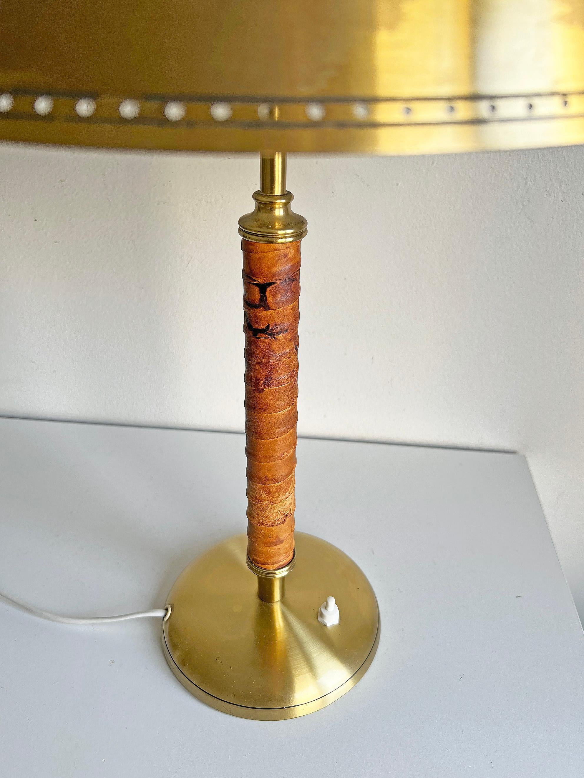 Swedish Modern Table Lamp in Brass by Boréns Ca 1950s In Good Condition For Sale In Örebro, SE