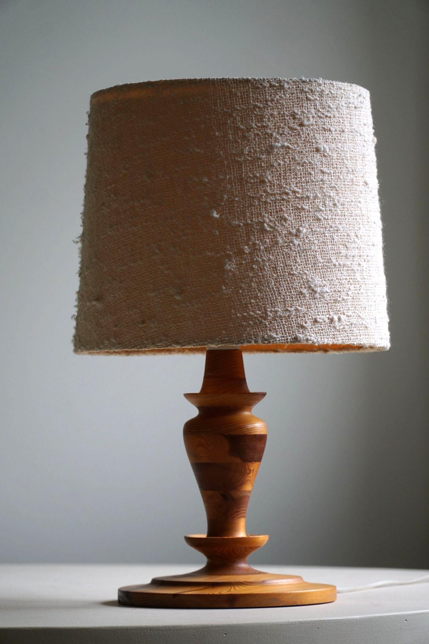 Swedish Modern Table Lamp in Solid Pine, Mid Century, 1960s For Sale 4