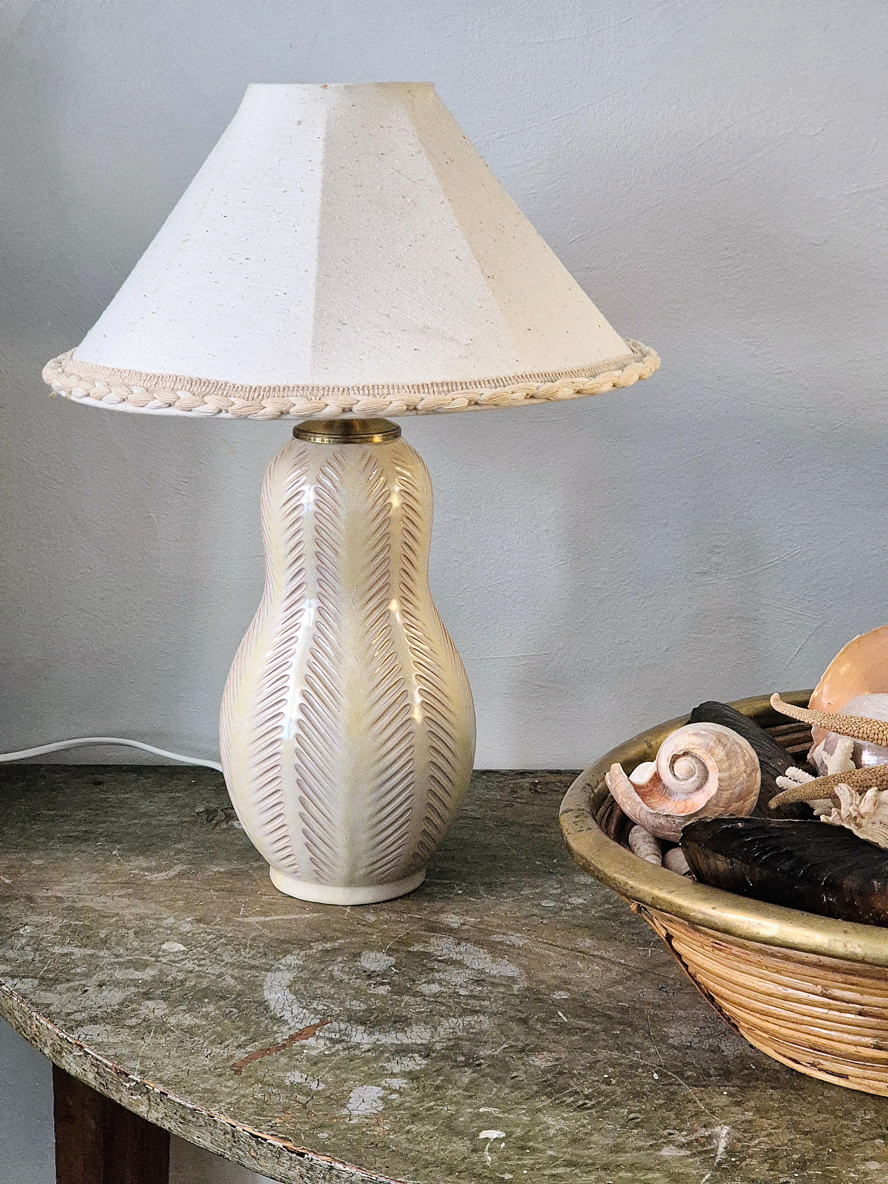 Scandinavian Modern Swedish Modern table lamp with ceramic base by Anna-Lisa Thomson, mid1900s. For Sale