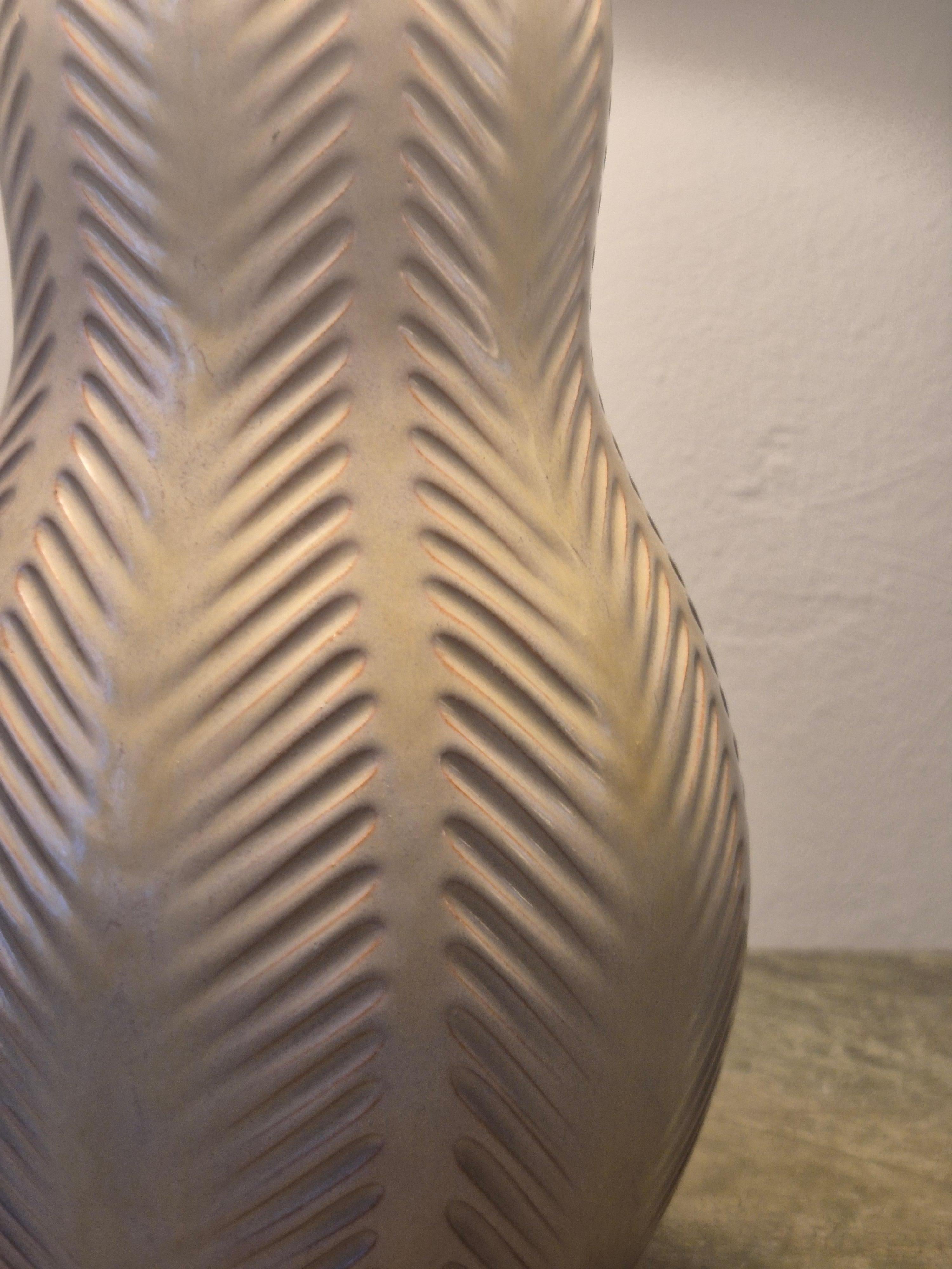 Swedish Modern table lamp with ceramic base by Anna-Lisa Thomson, mid1900s. For Sale 1