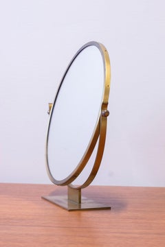 Schwedischer moderner Tischspiegel aus Messing von Ystad metall, Schweden 1930er Jahre