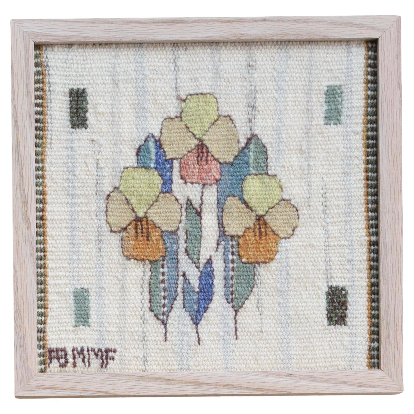 Swedish Modern Tapestry "Pensé Blomlapp" by Märta Måås Fjetterström im Angebot