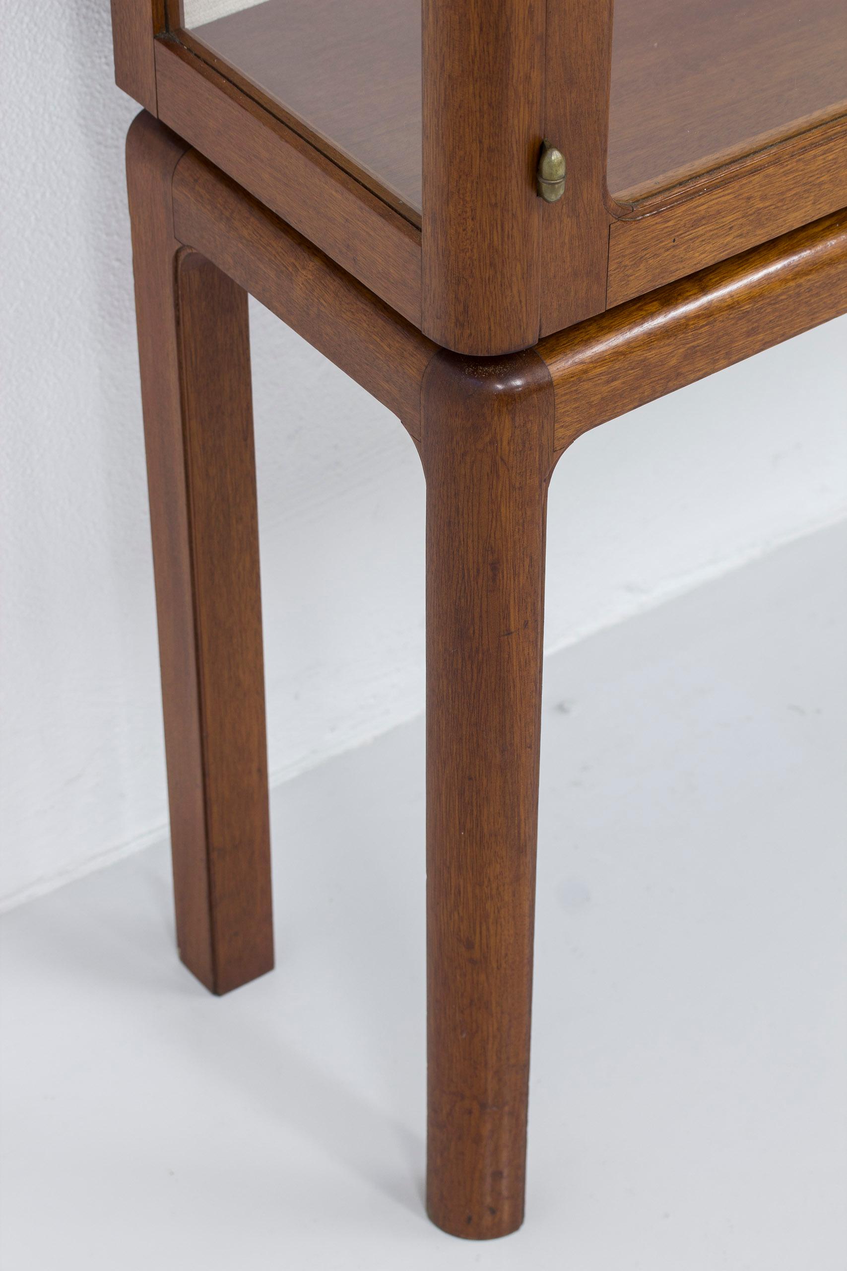 Schwedischer moderner Vitrinenschrank aus Teakholz und Glas in der Art von Acking, Schweden 6