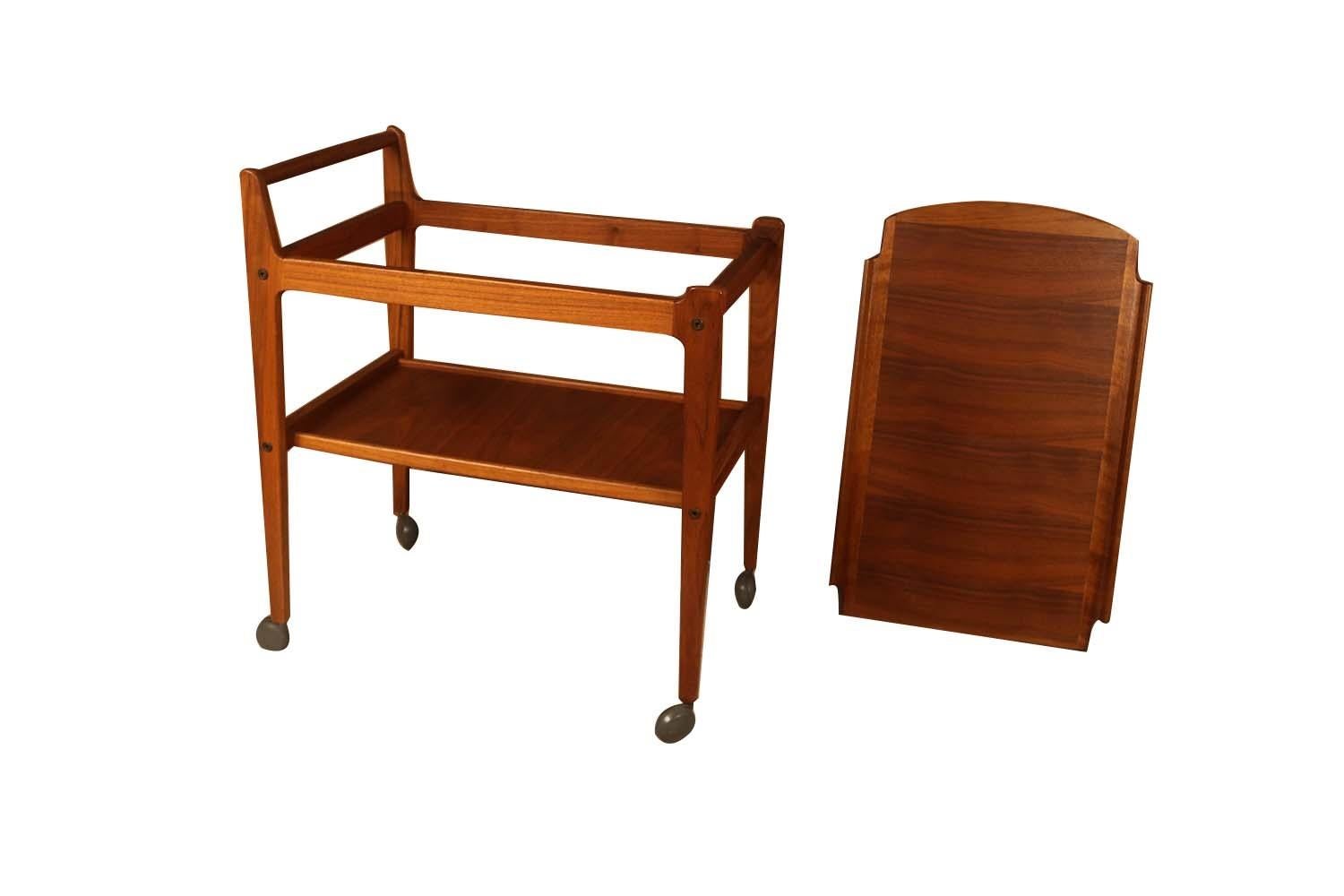 Swedish Modern Teak Bar Cart Attributed To Erik Gustafsson In Good Condition For Sale In Baltimore, MD