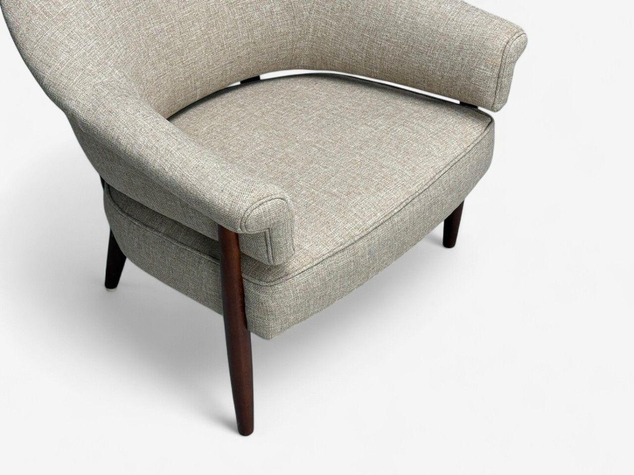 Chaise longue flottante moderne suédoise en teck et laine beige, Suède, années 1960 en vente 1