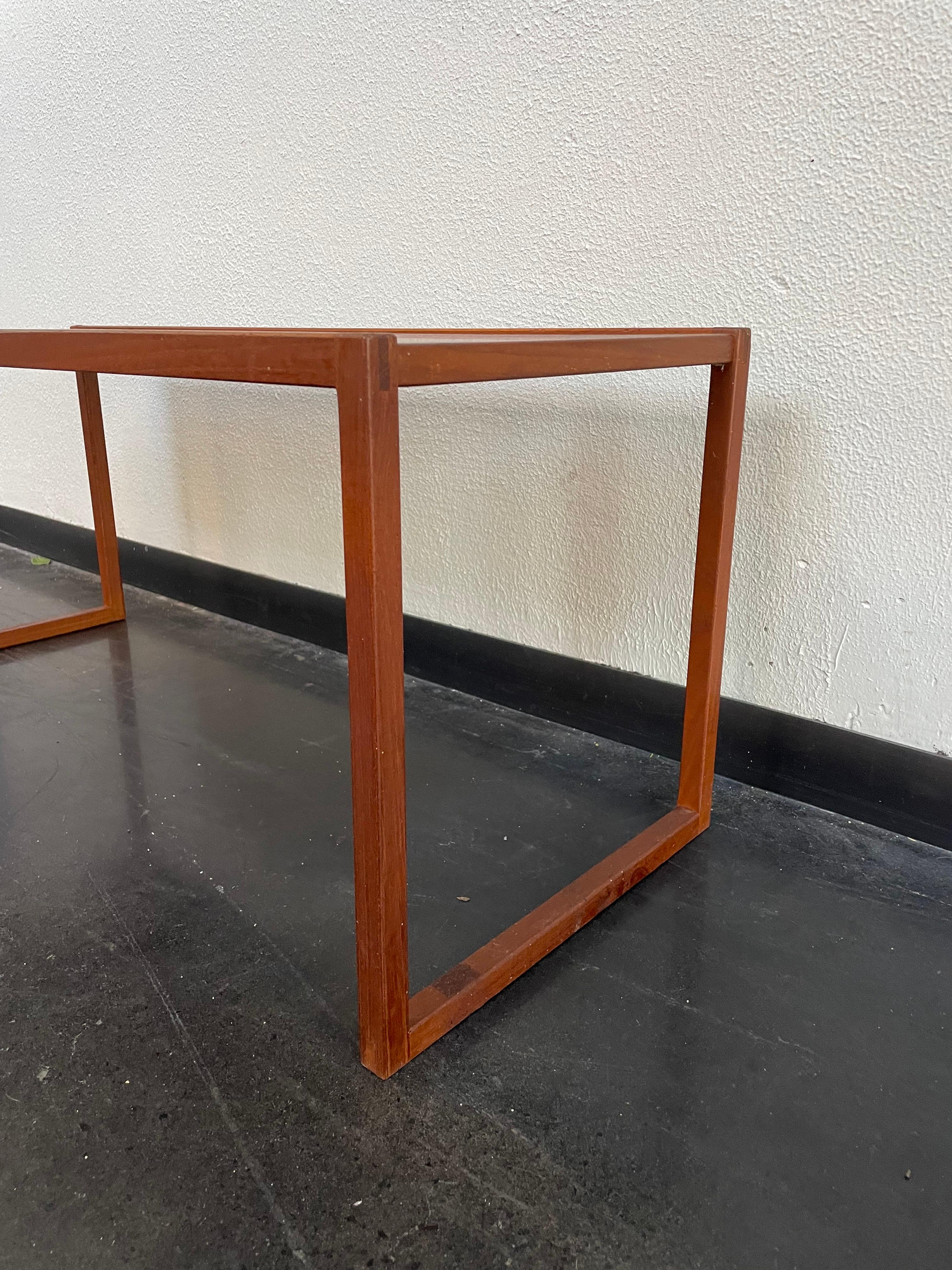 Vintage MCM Swedish coffee table, teak, in excellent condition.