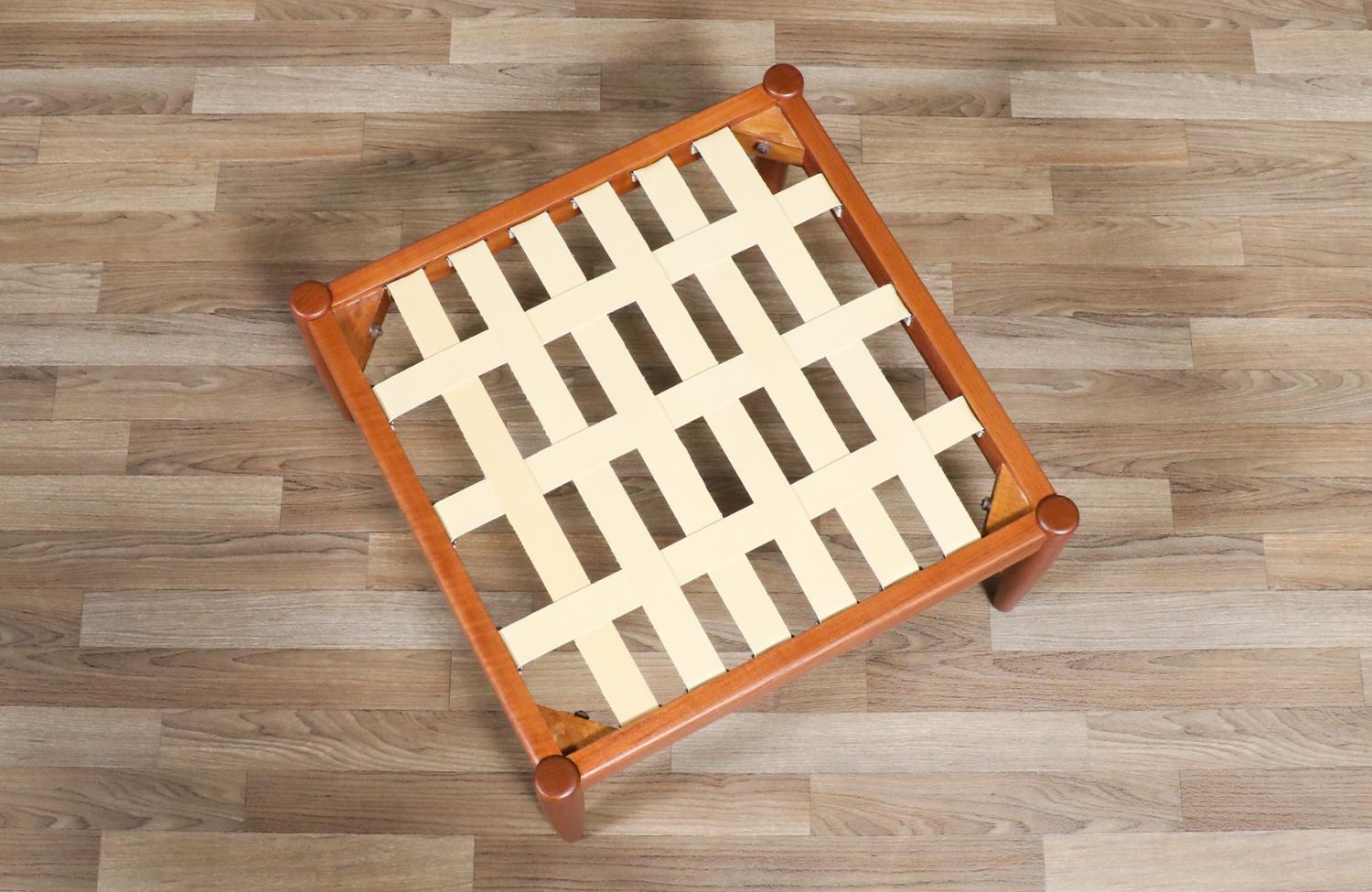 Tissu Tabouret moderne suédois en teck par Folke Ohlsson pour Dux en vente