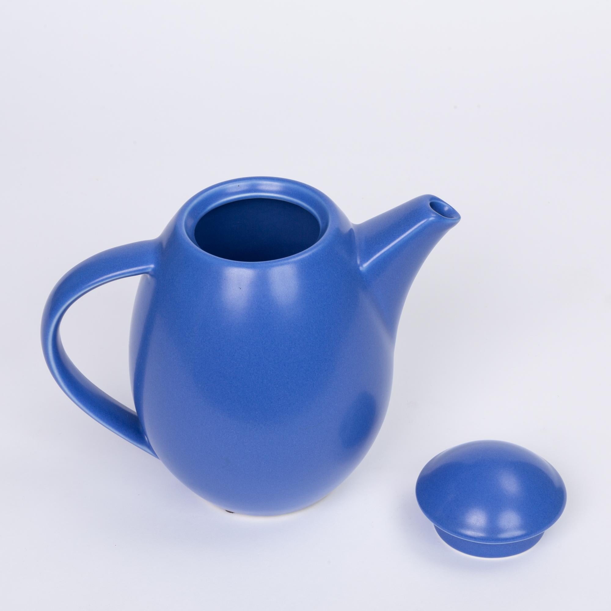 Swedish Modern Teapot by Höganäs Keramik In Excellent Condition In Los Angeles, CA
