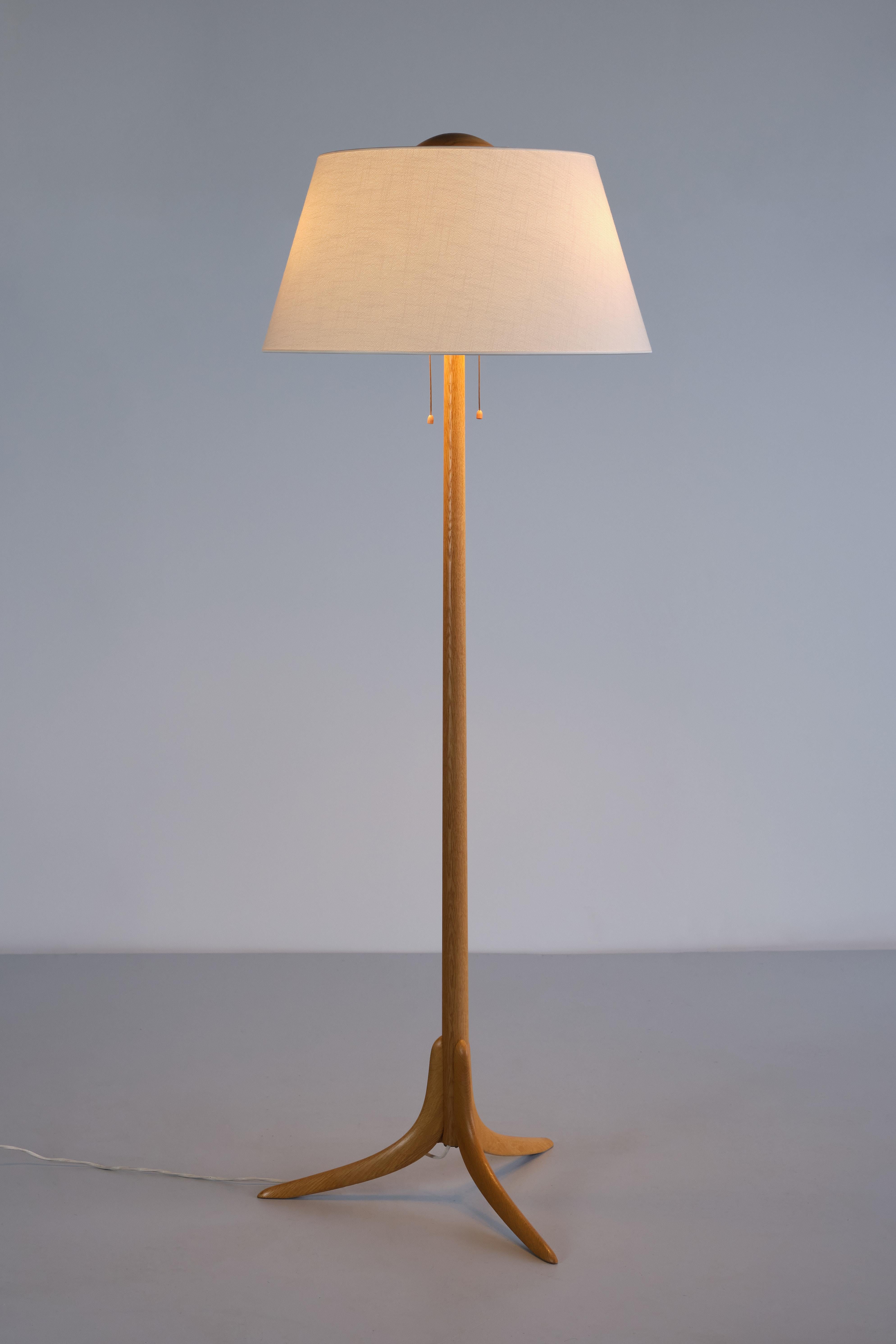Scandinavian Modern Swedish Modern Three Legged Floor Lamp in Oak, Svensk Hemslöjd, 1950s For Sale