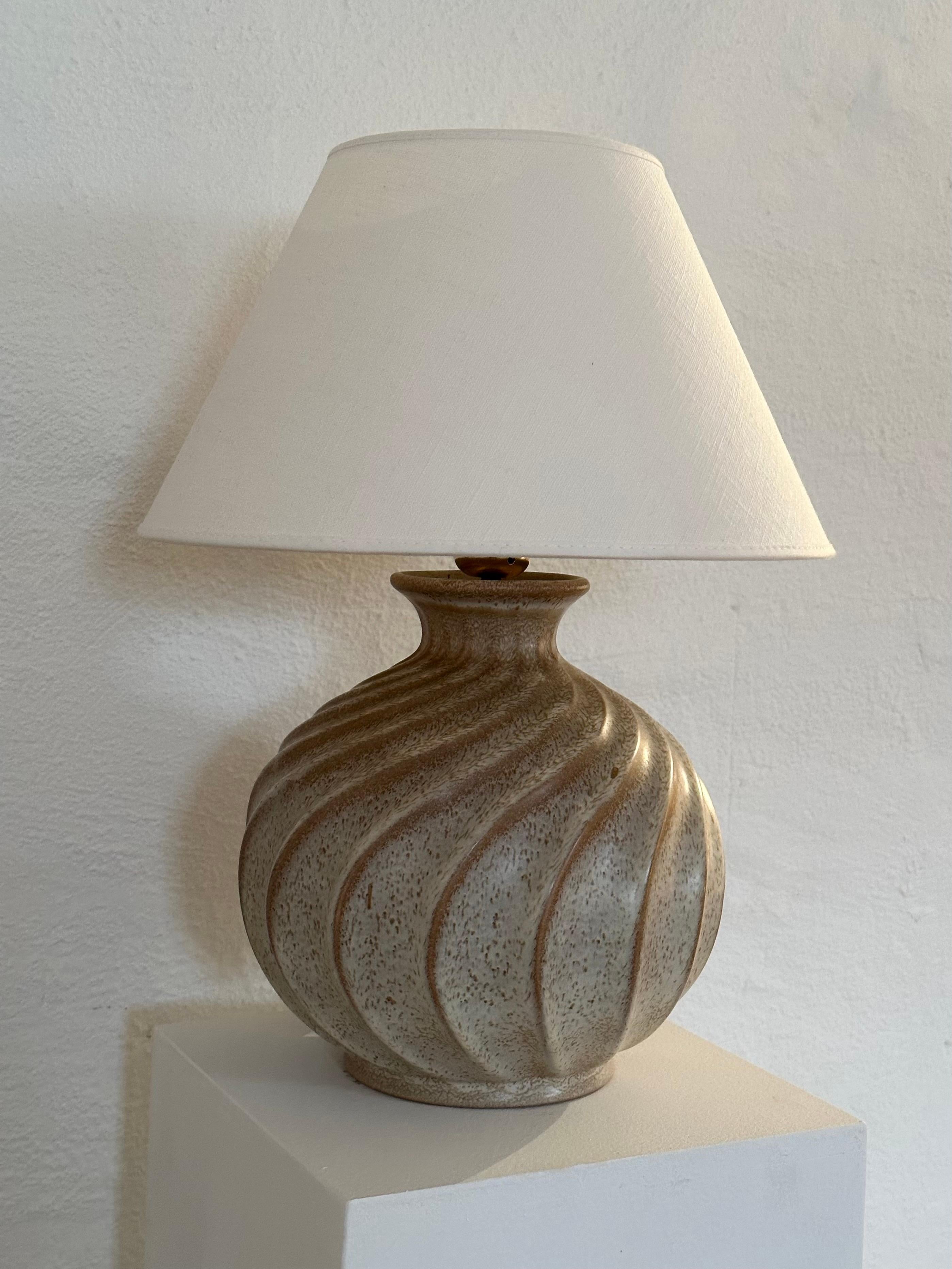 Swedish Modern Topas Ceramic Table Lamp by Ewald Dahlskog, Bo Fajans, 1930s 4