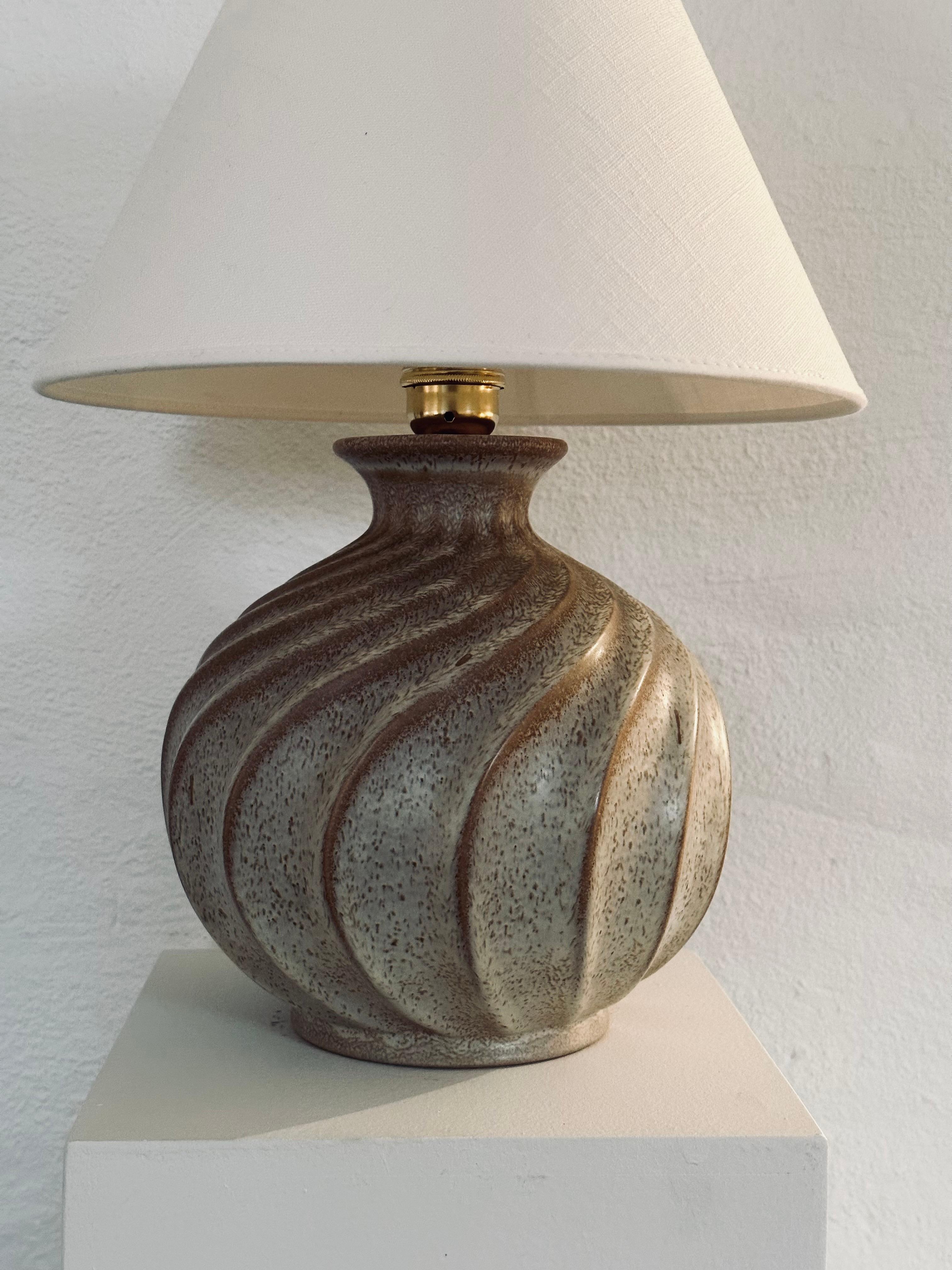 Swedish Modern Topas Ceramic Table Lamp by Ewald Dahlskog, Bo Fajans, 1930s 6