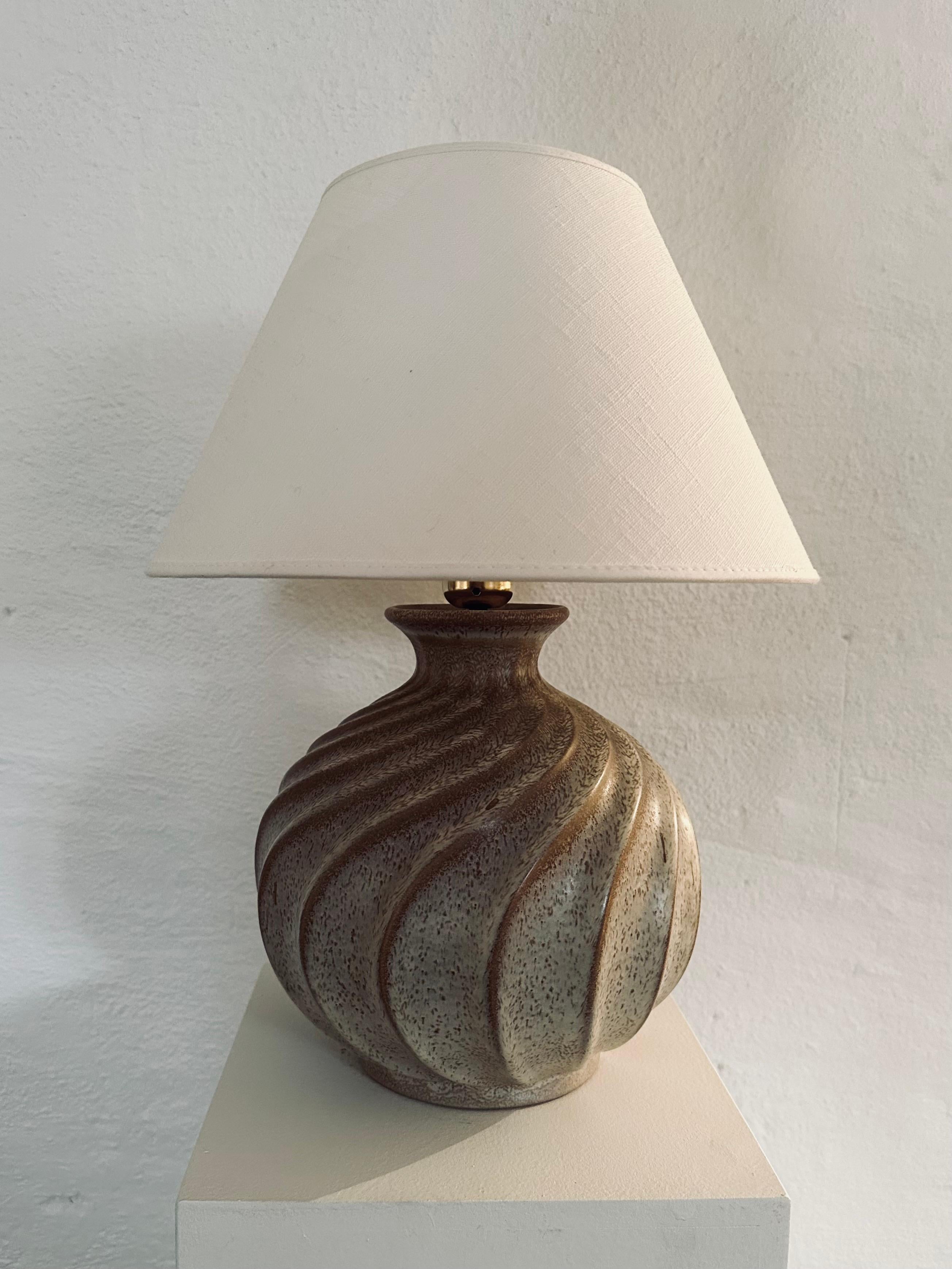 Swedish Modern Topas Ceramic Table Lamp by Ewald Dahlskog, Bo Fajans, 1930s 7
