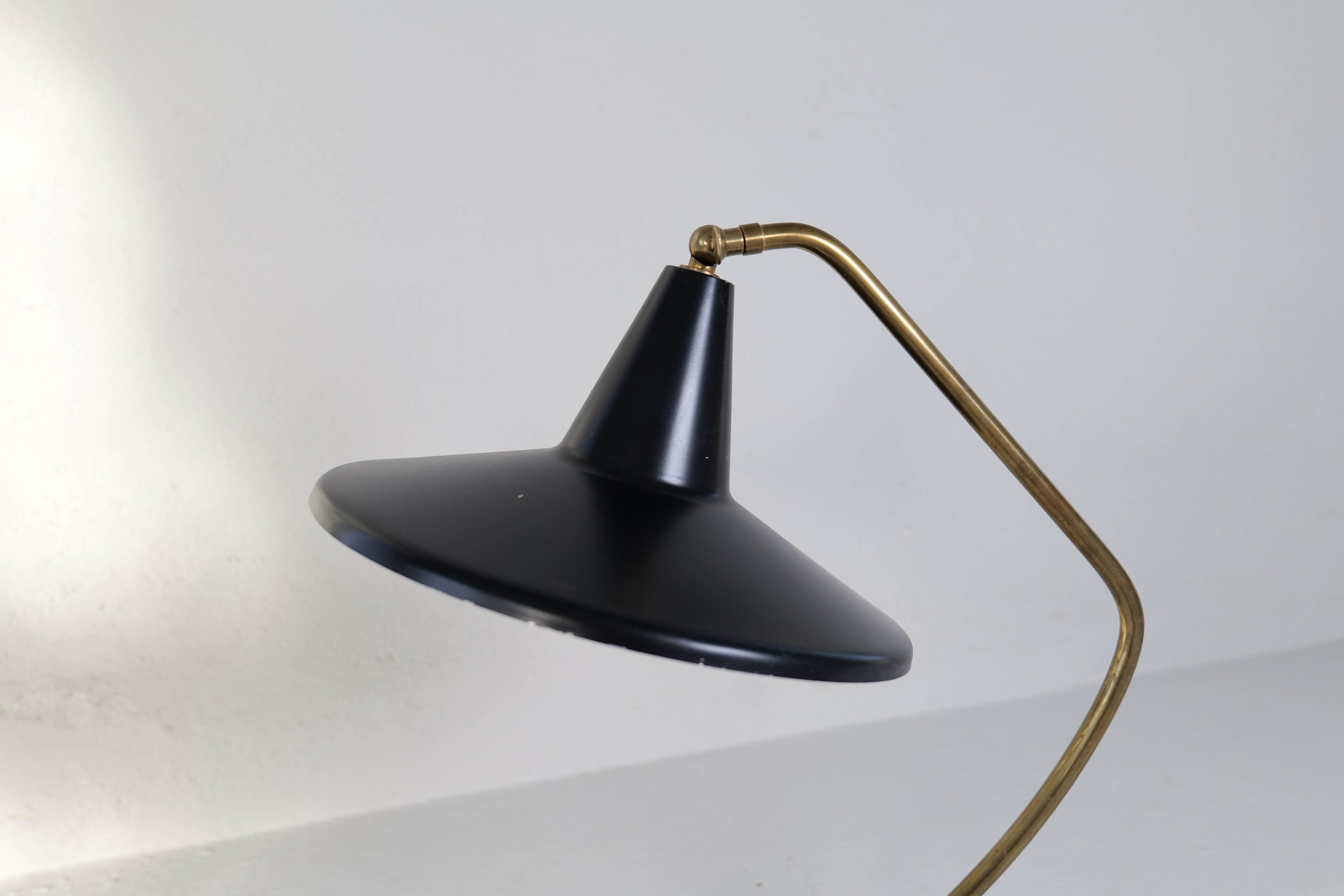 Swedish Modern Tripod Brass Table Lamp, Sweden, 1950 For Sale 5