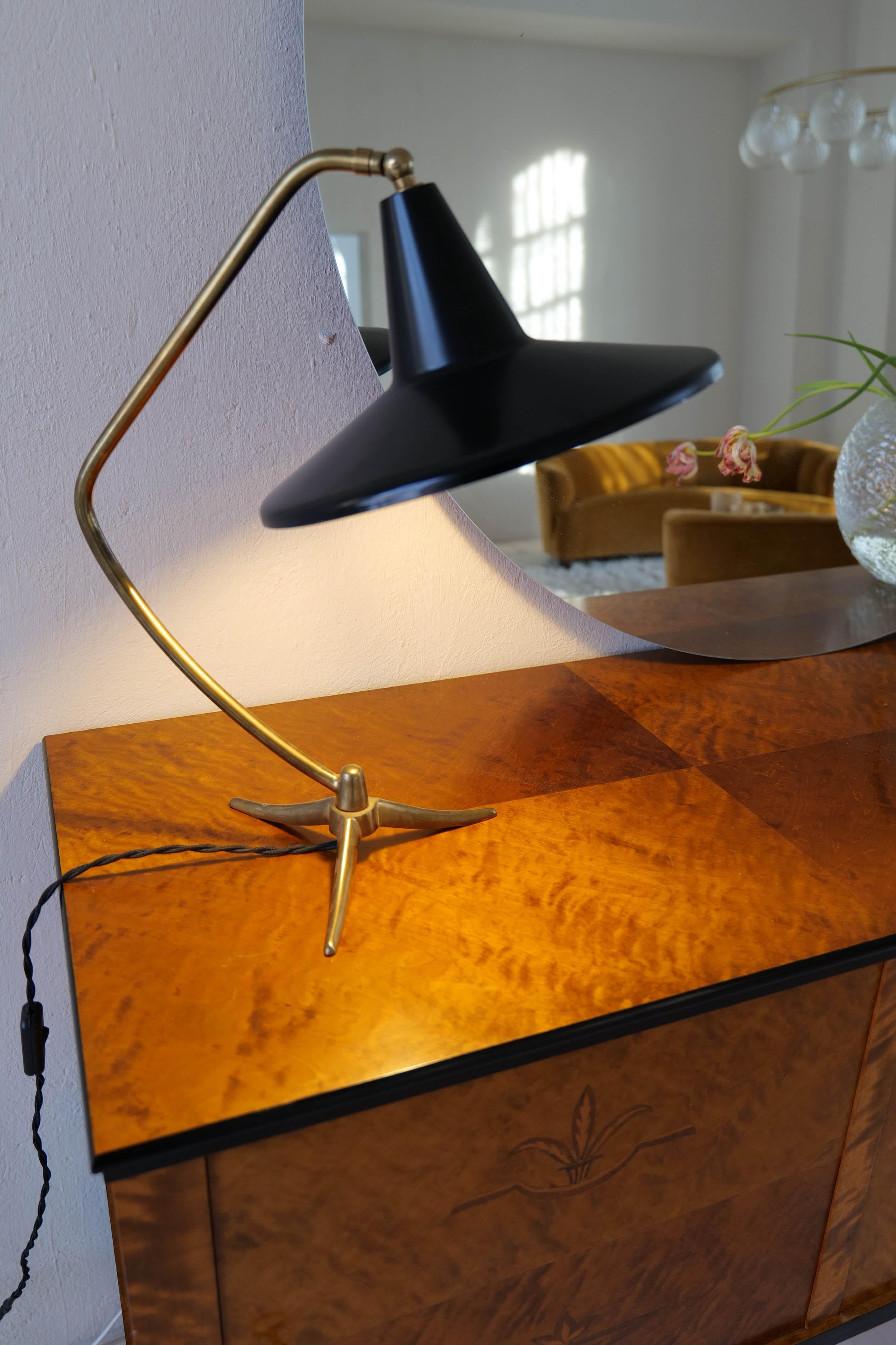 Swedish Modern Tripod Brass Table Lamp, Sweden, 1950 For Sale 4