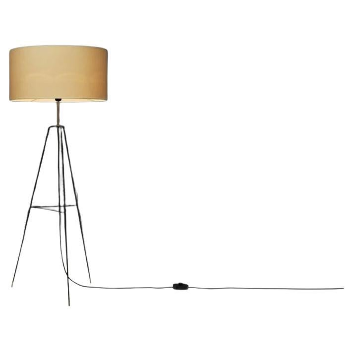 Lampada da terra svedese moderna a treppiede, Svezia, metà del XX secolo
