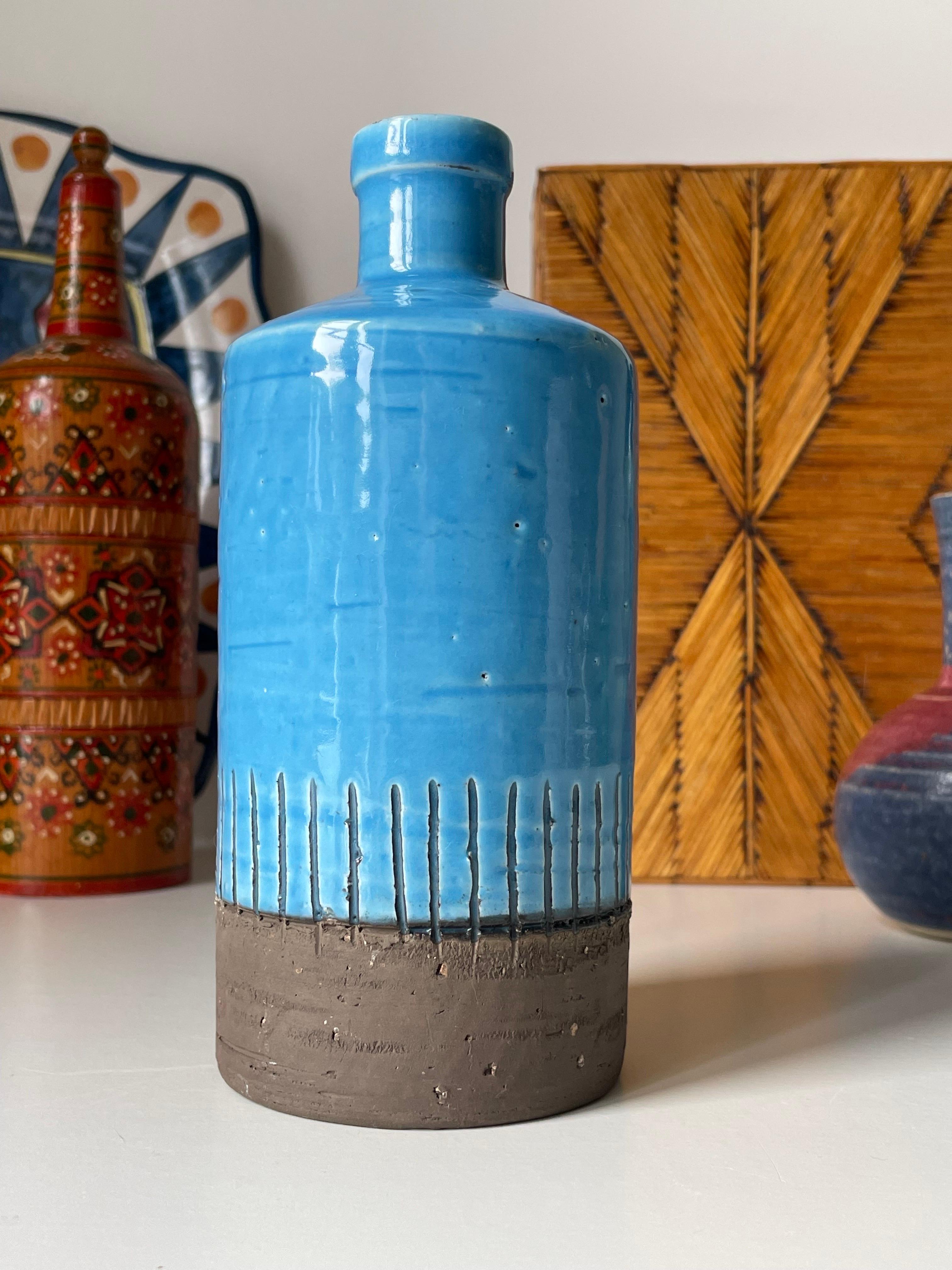 20ième siècle JIE Gantofta 1960 Vase bouteille bleu turquoise, 1960 en vente
