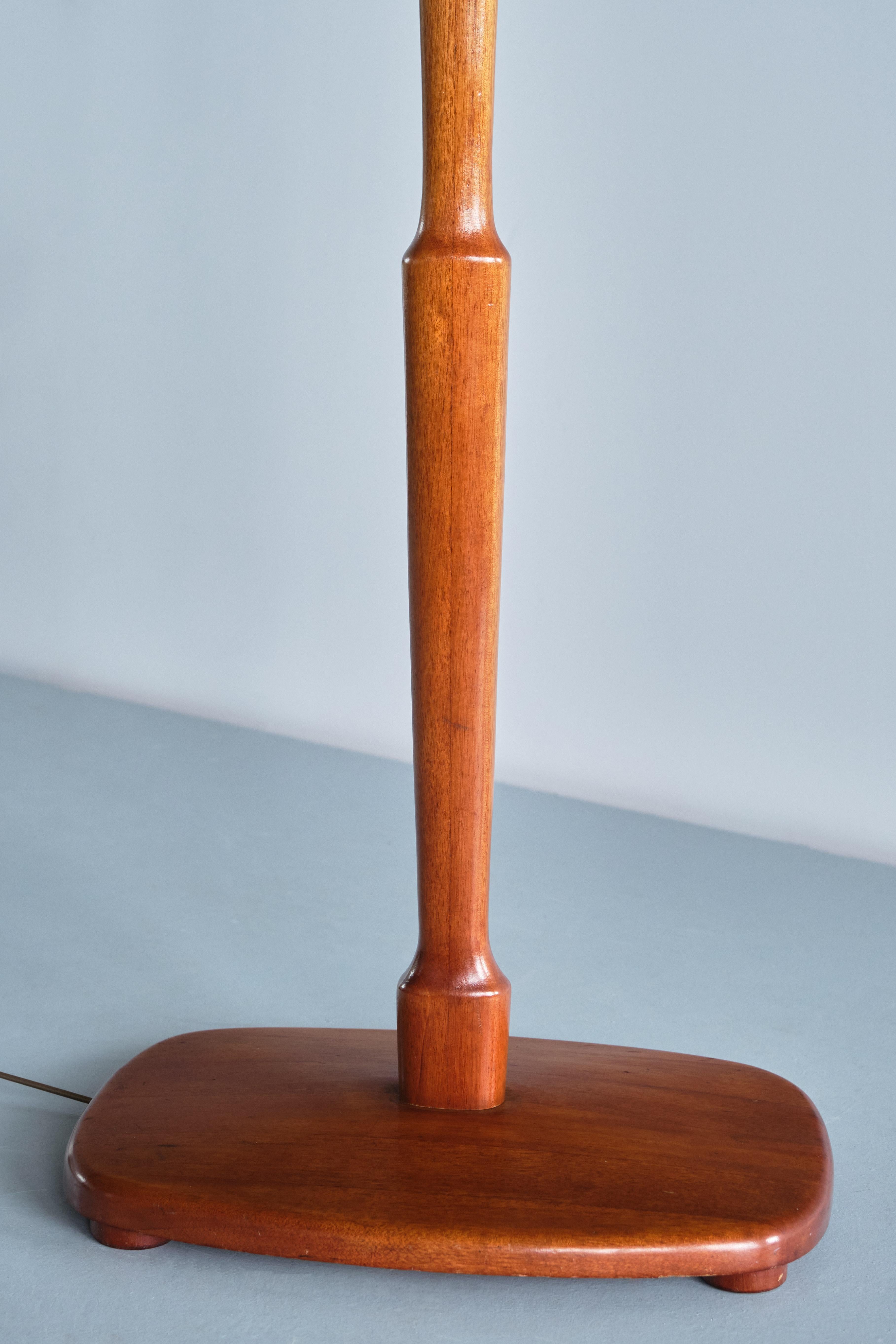 Swedish Modern Two Arm Floor Lamp in Teak Wood and Brass, Sweden, Late 1940s 4