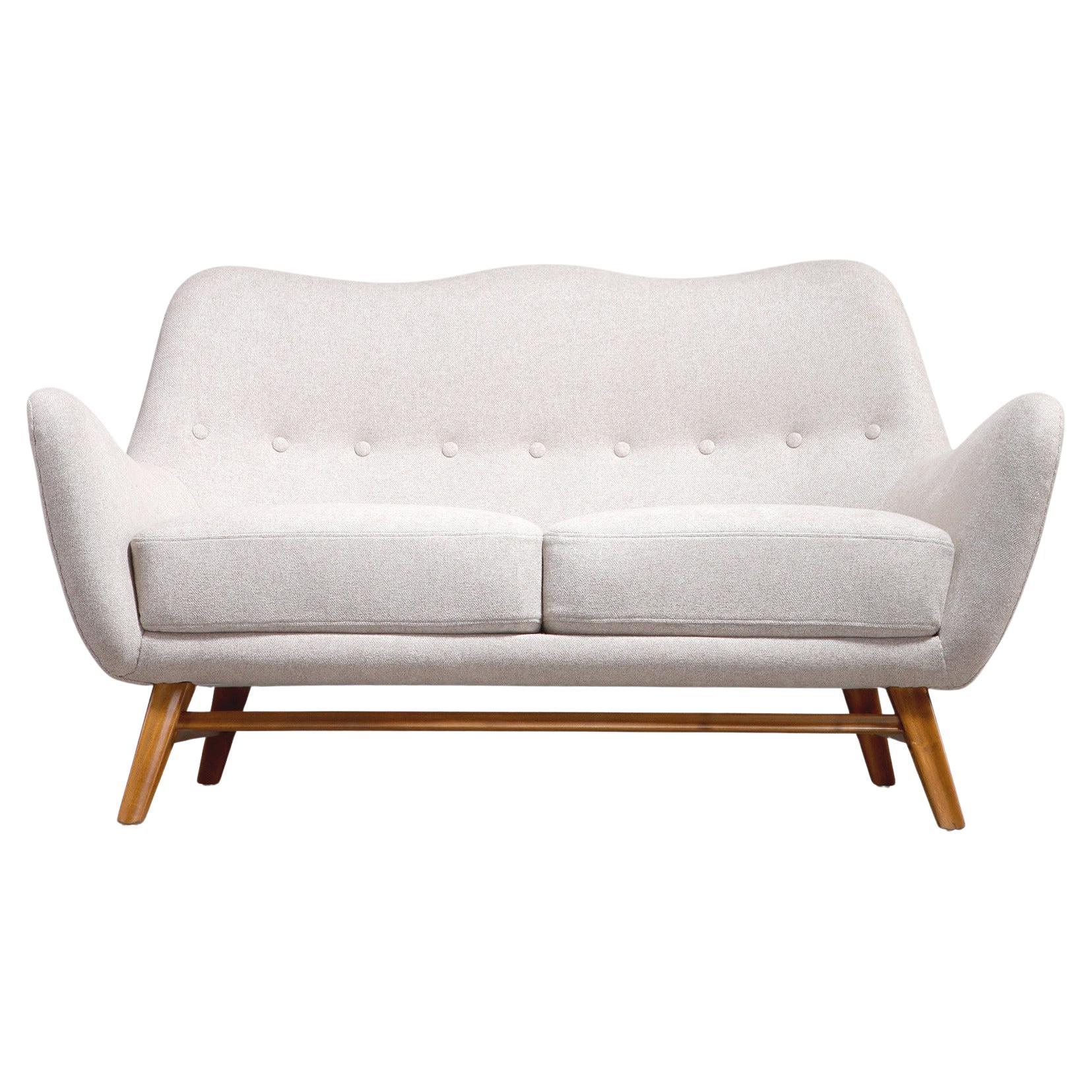 Divano moderno svedese a due posti in tessuto chiaro, anni '50