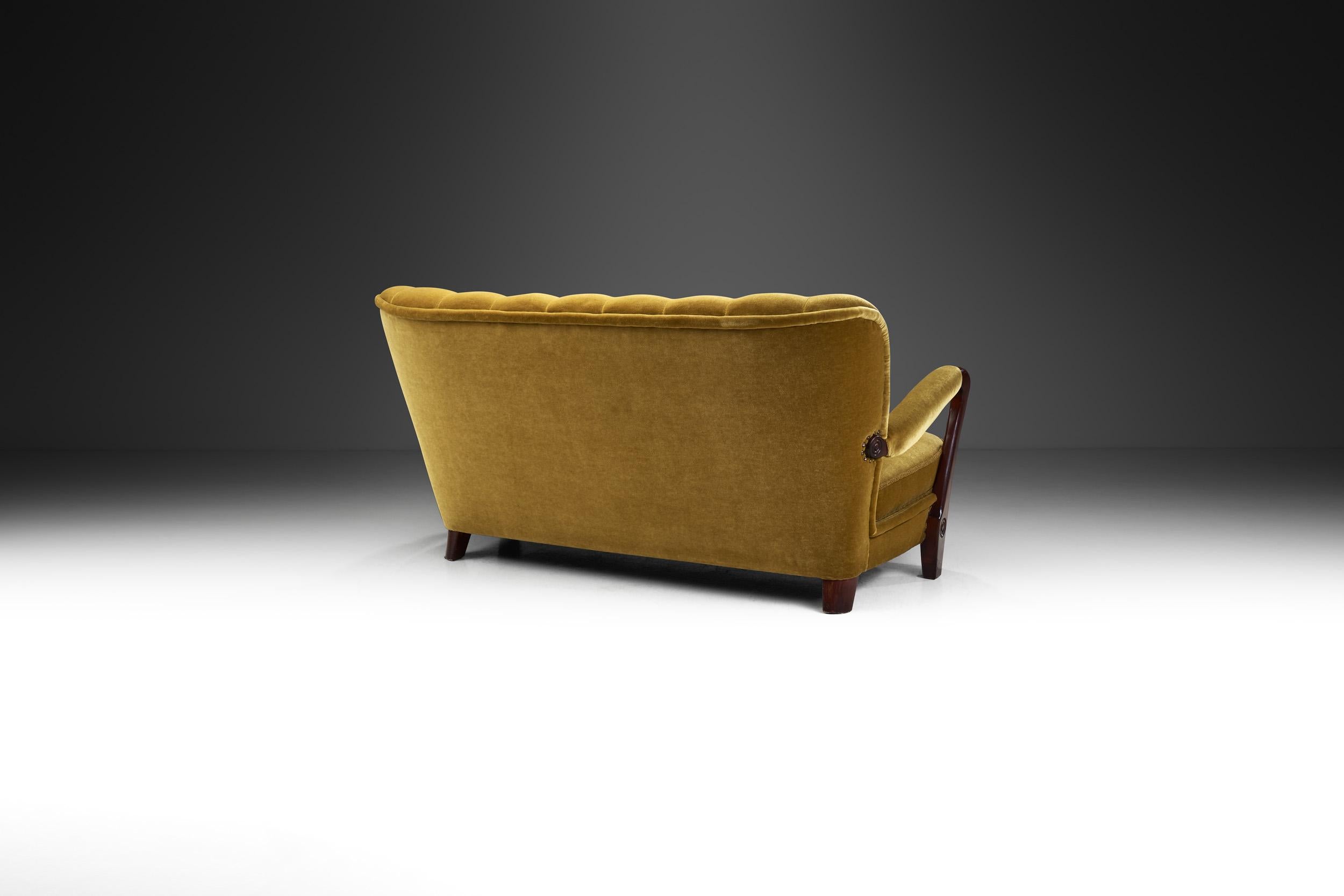 Scandinavian Modern Swedish Modern Two-Seater Sofa, Sweden 1940s For Sale