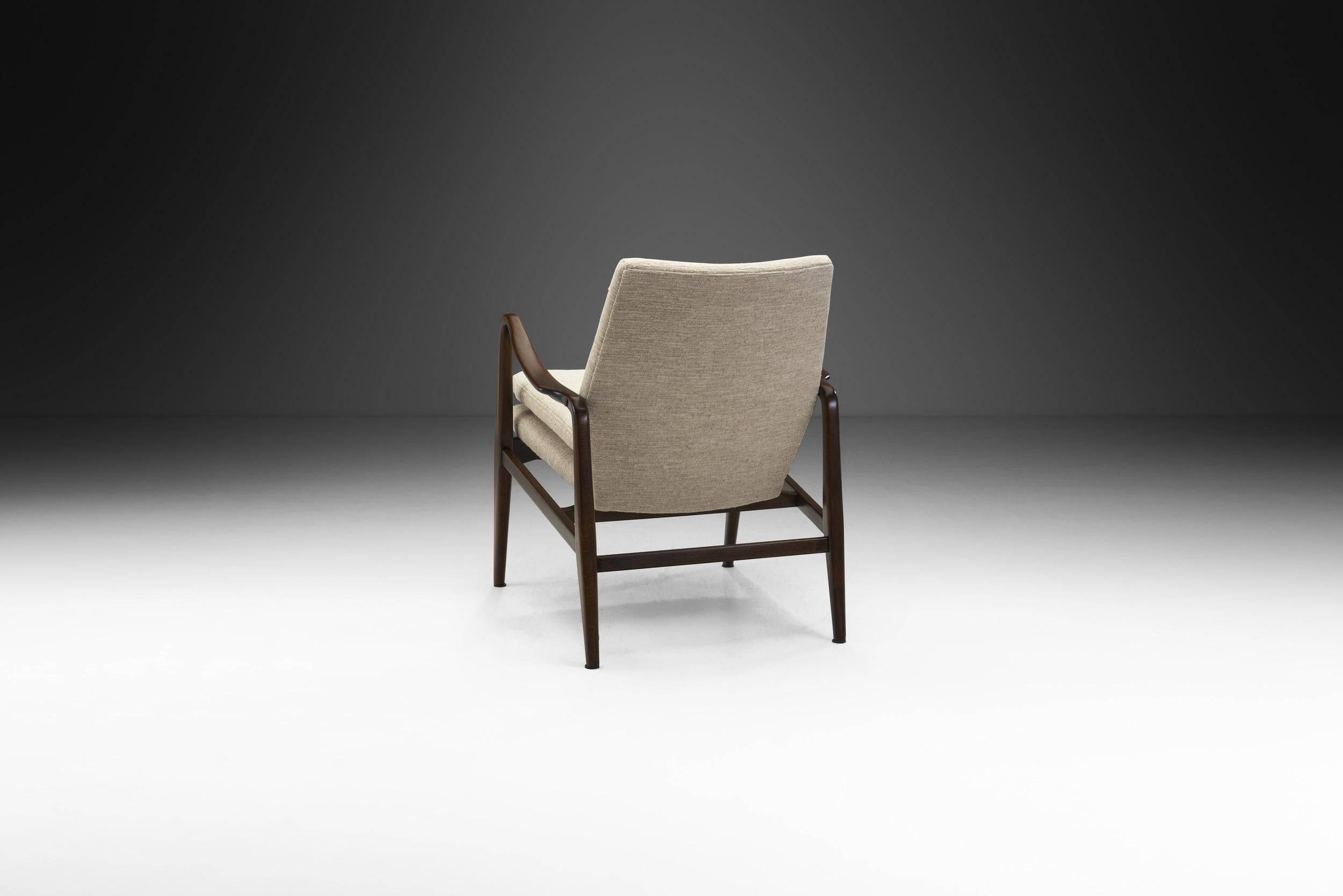 Mid-20th Century Swedish Modern Upholstered Armchair by Axel Larsson 'Attr.', Sweden, Ca 1950s For Sale
