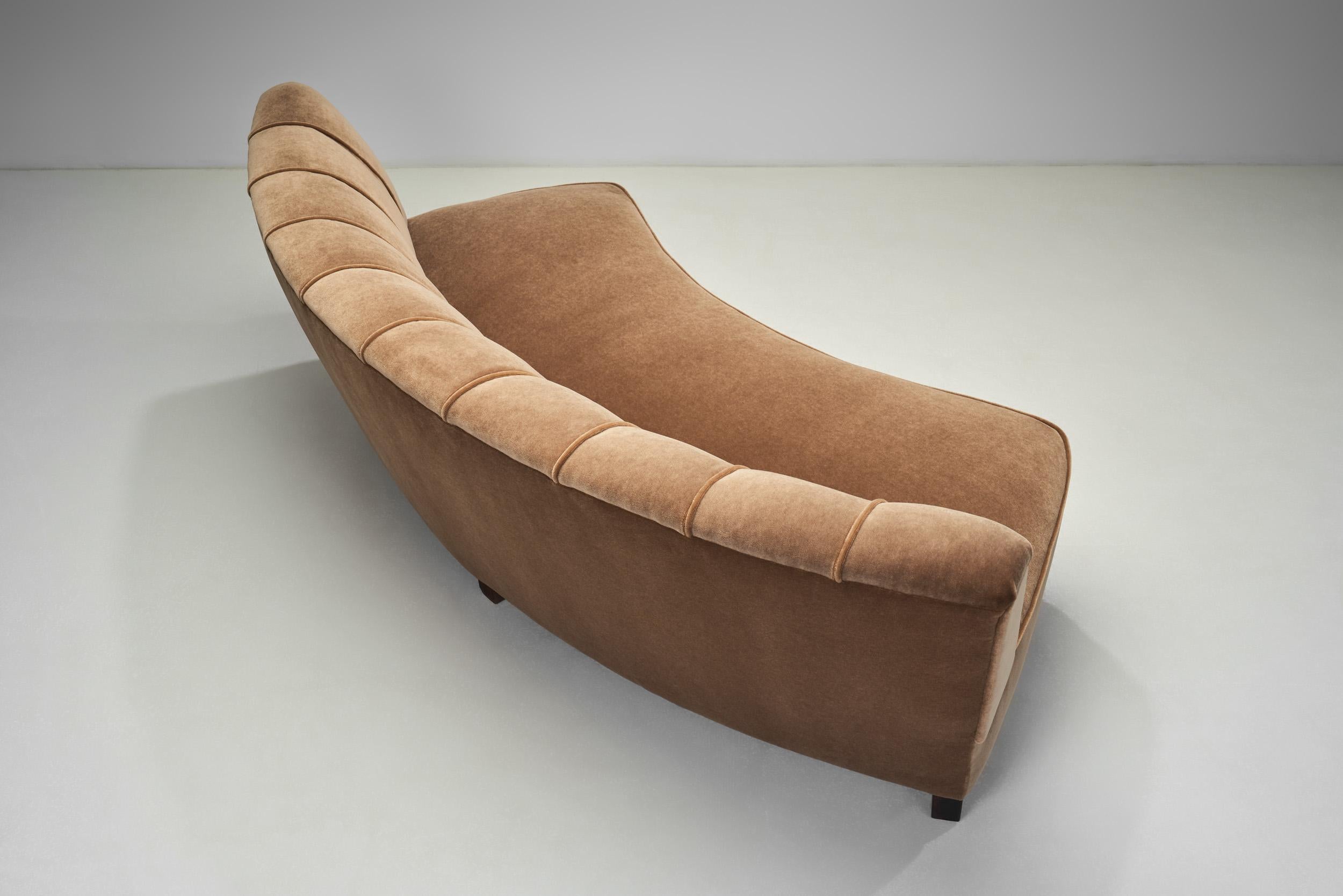 Swedish Modern Upholstered Sofa, Sweden First half of the 20th Century 1