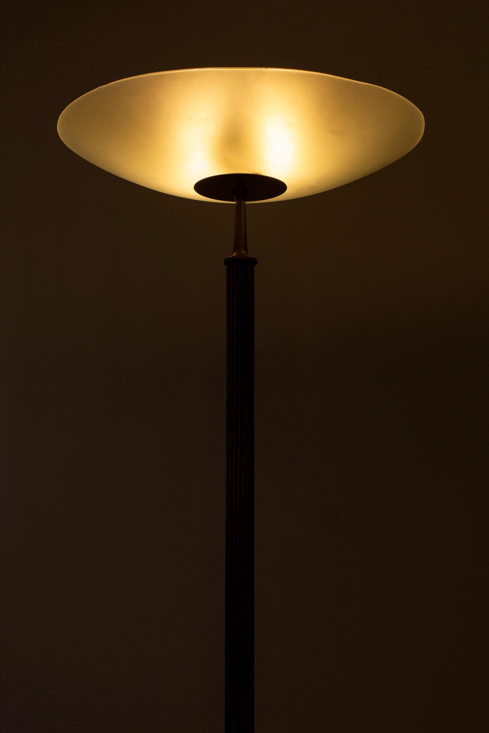 Swedish Modern uplight floor lamp model 2614 by Bröderna Malmströms For Sale 10