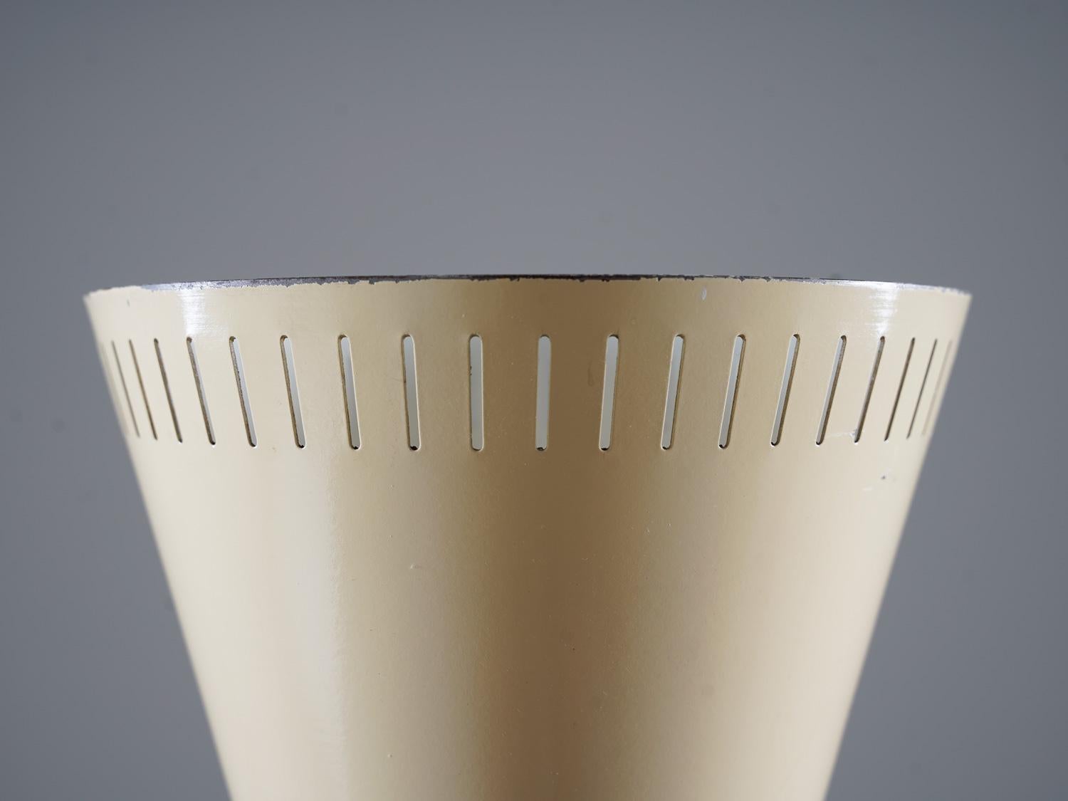 Suédois Lampadaires modernes suédois en laiton par ASEA en vente