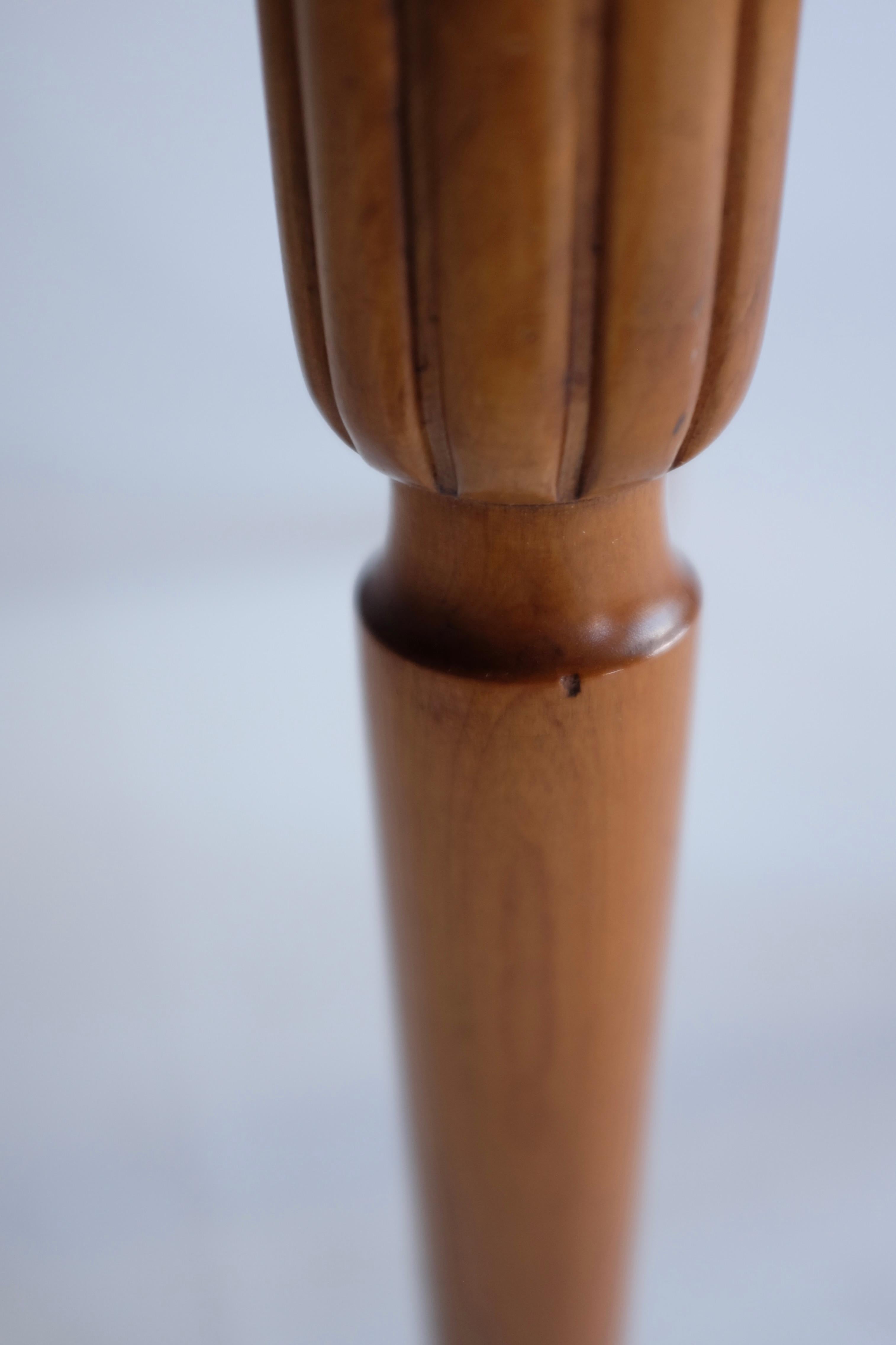 Mid-20th Century Swedish Modern Veneered Centre table For Sale