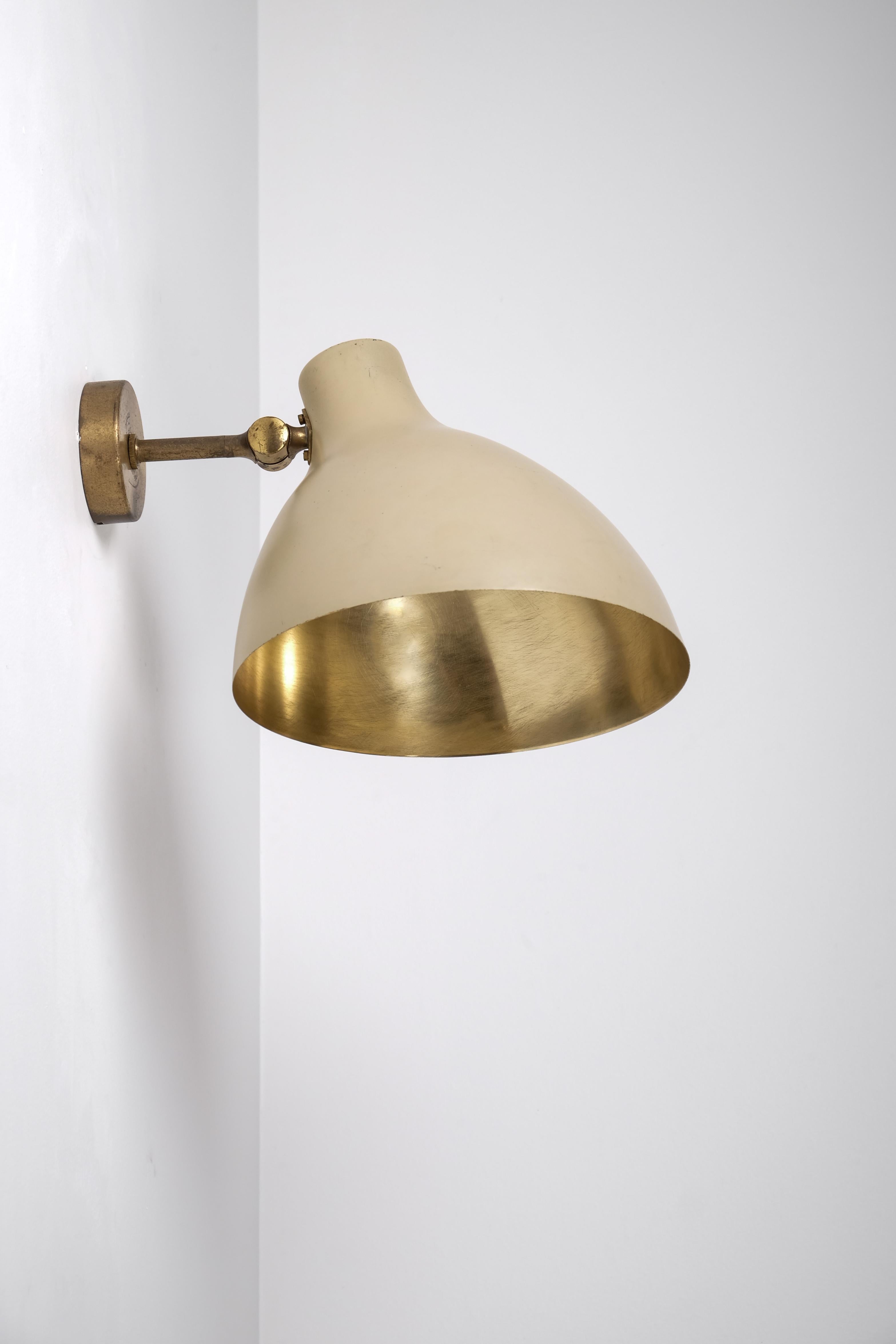 Lámpara de pared moderna sueca de ASEA, década de 1940 Escandinavo moderno en venta