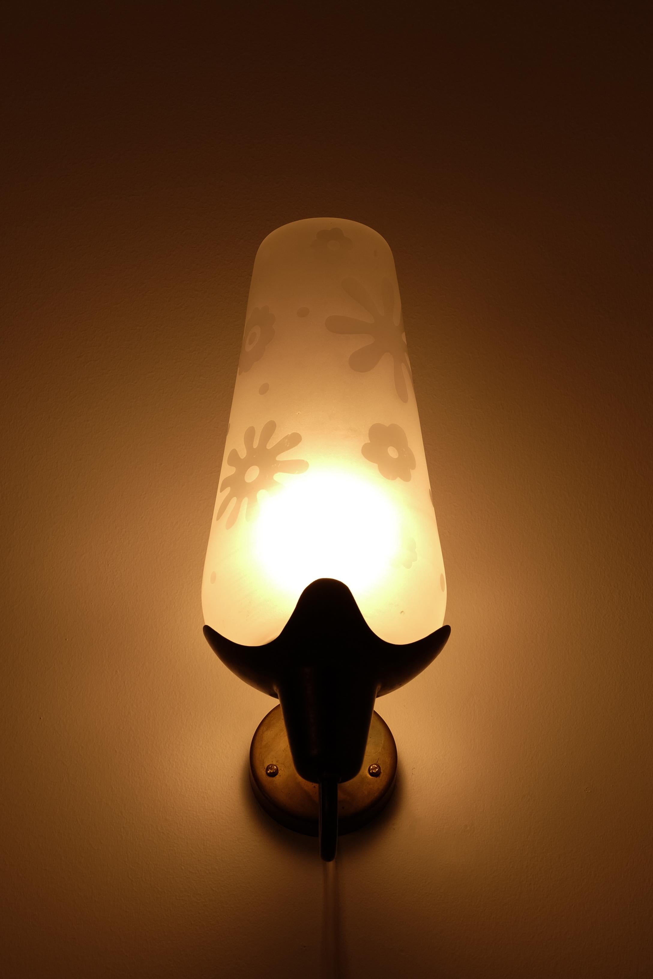 Lámpara de pared moderna sueca de Böhlmarks, década de 1940 en Bueno estado para la venta en Stockholm, SE