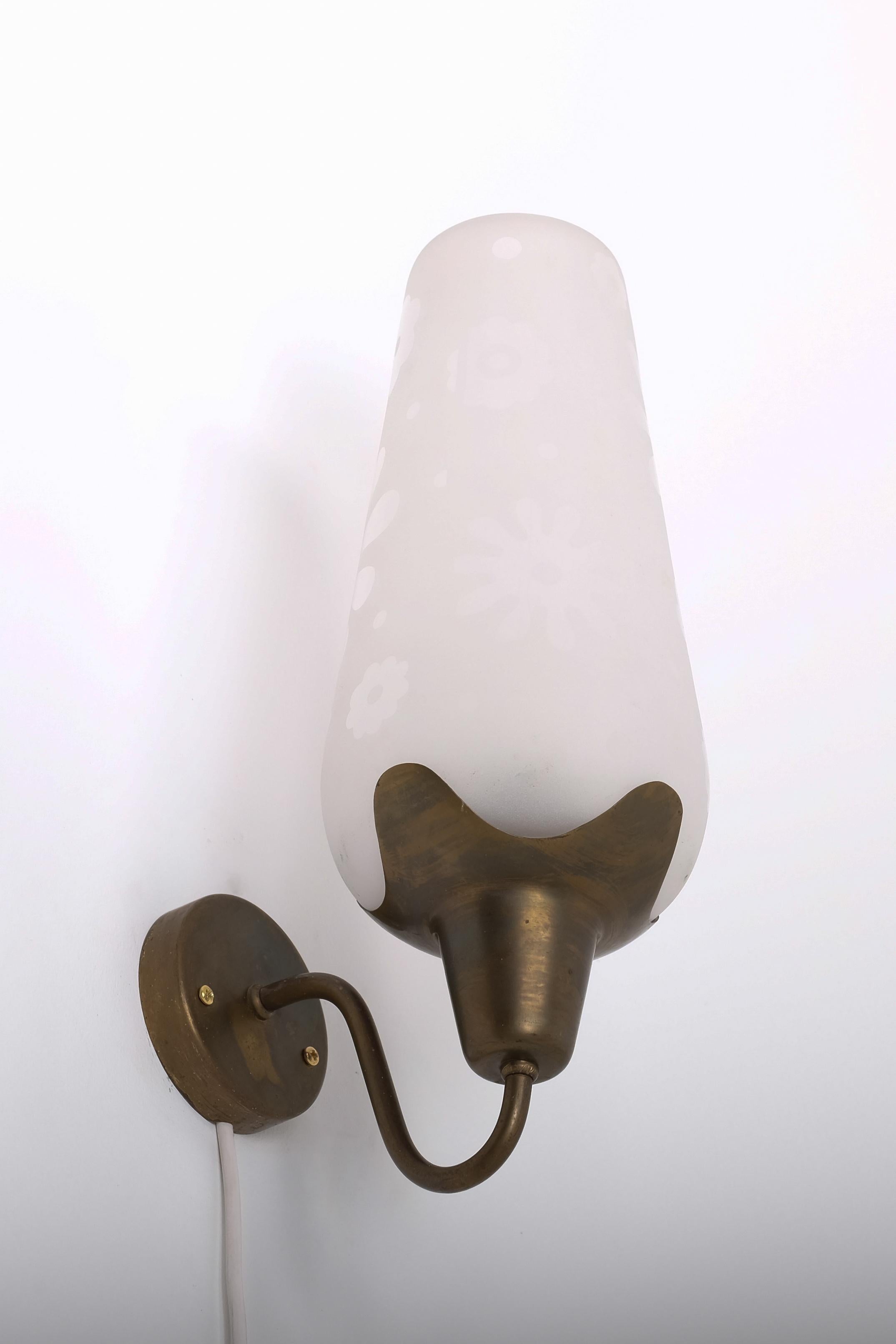 Lámpara de pared moderna sueca de Böhlmarks, década de 1940 mediados del siglo XX en venta