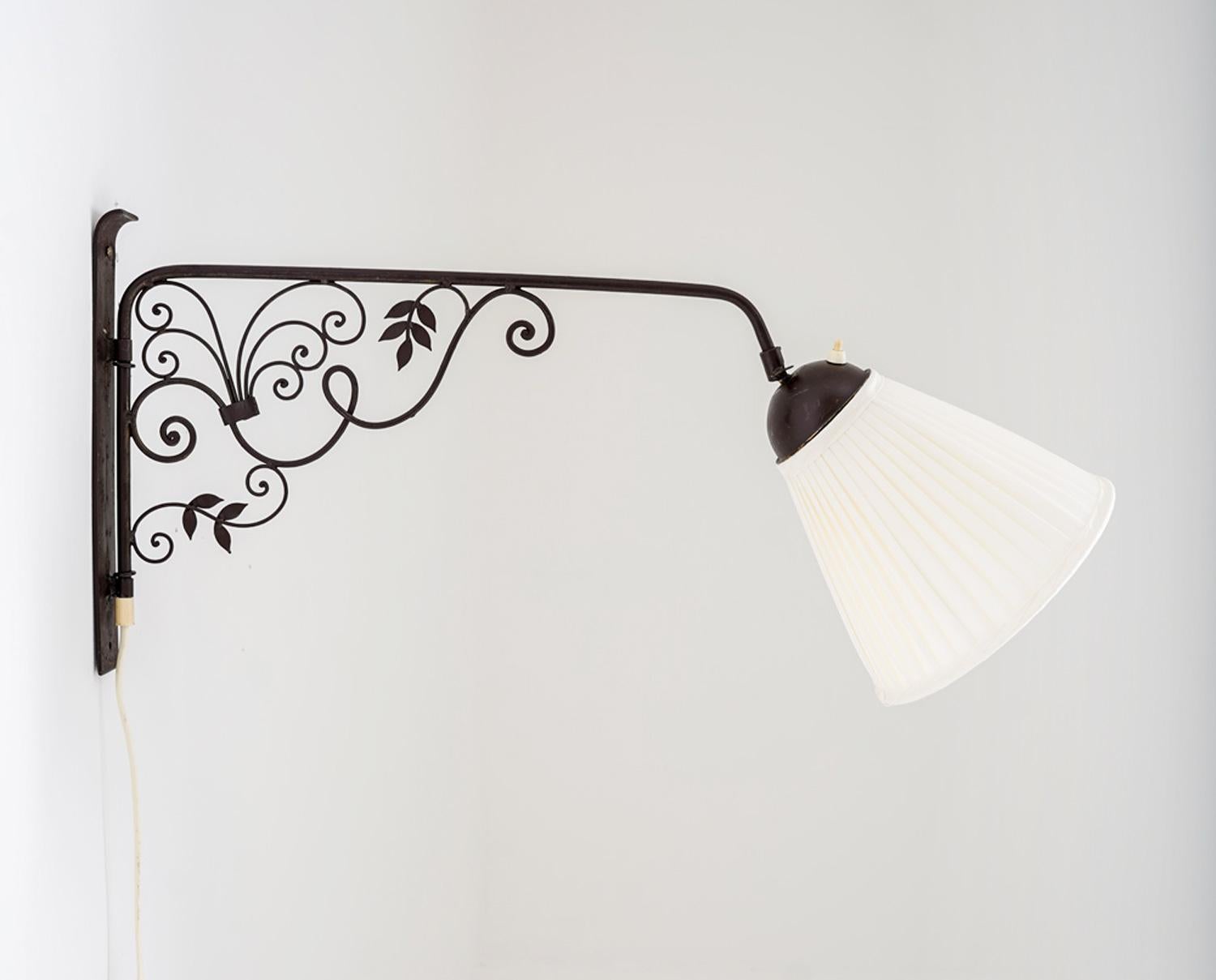 Svedese Lampada da parete moderna svedese Model 2339 di Luco in vendita